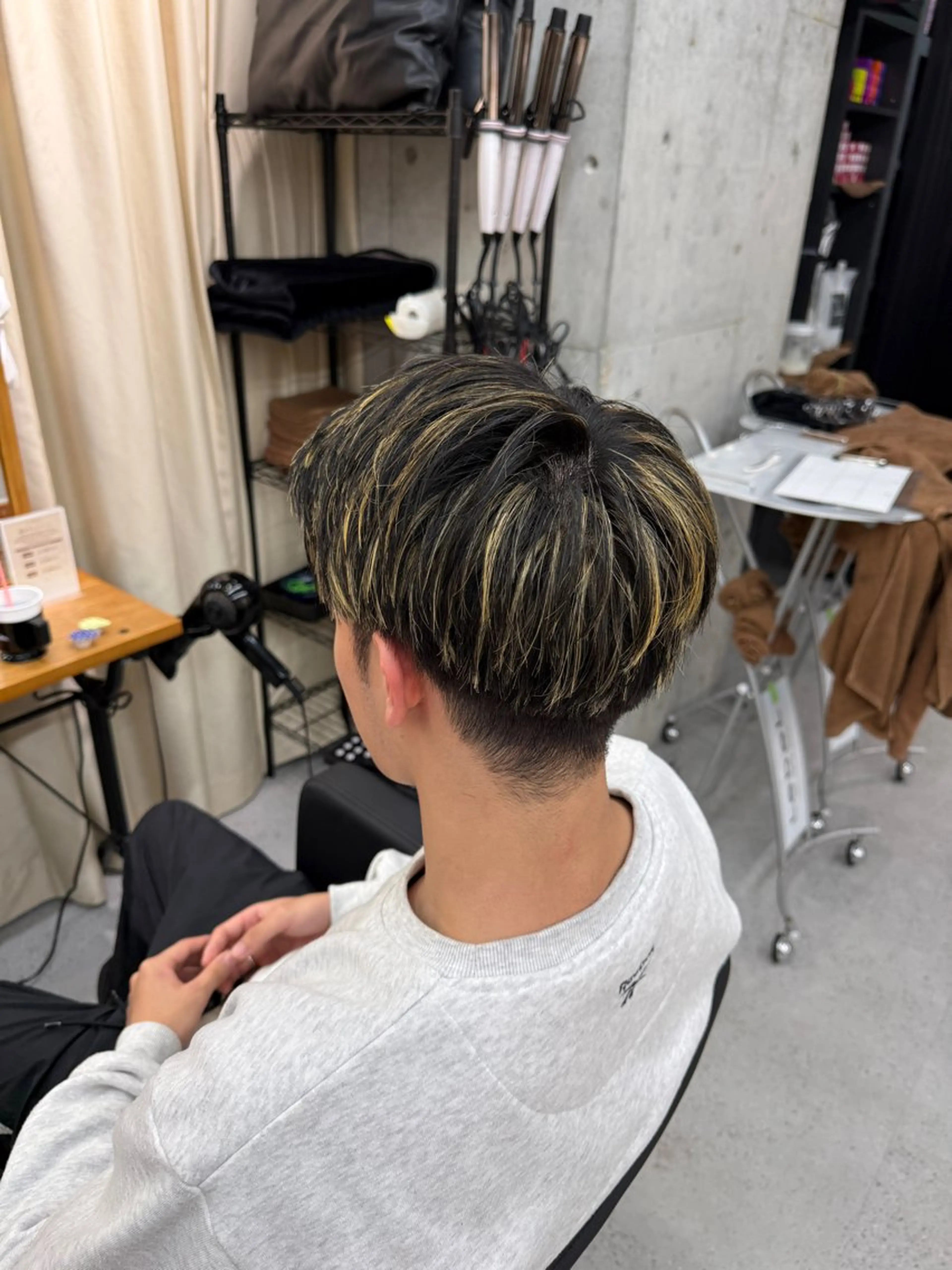 カラー メンズ メンズハイライト ハイライトカラー ヘアカラー Noah🌙/ ciera.南堀江のヘアスタイル