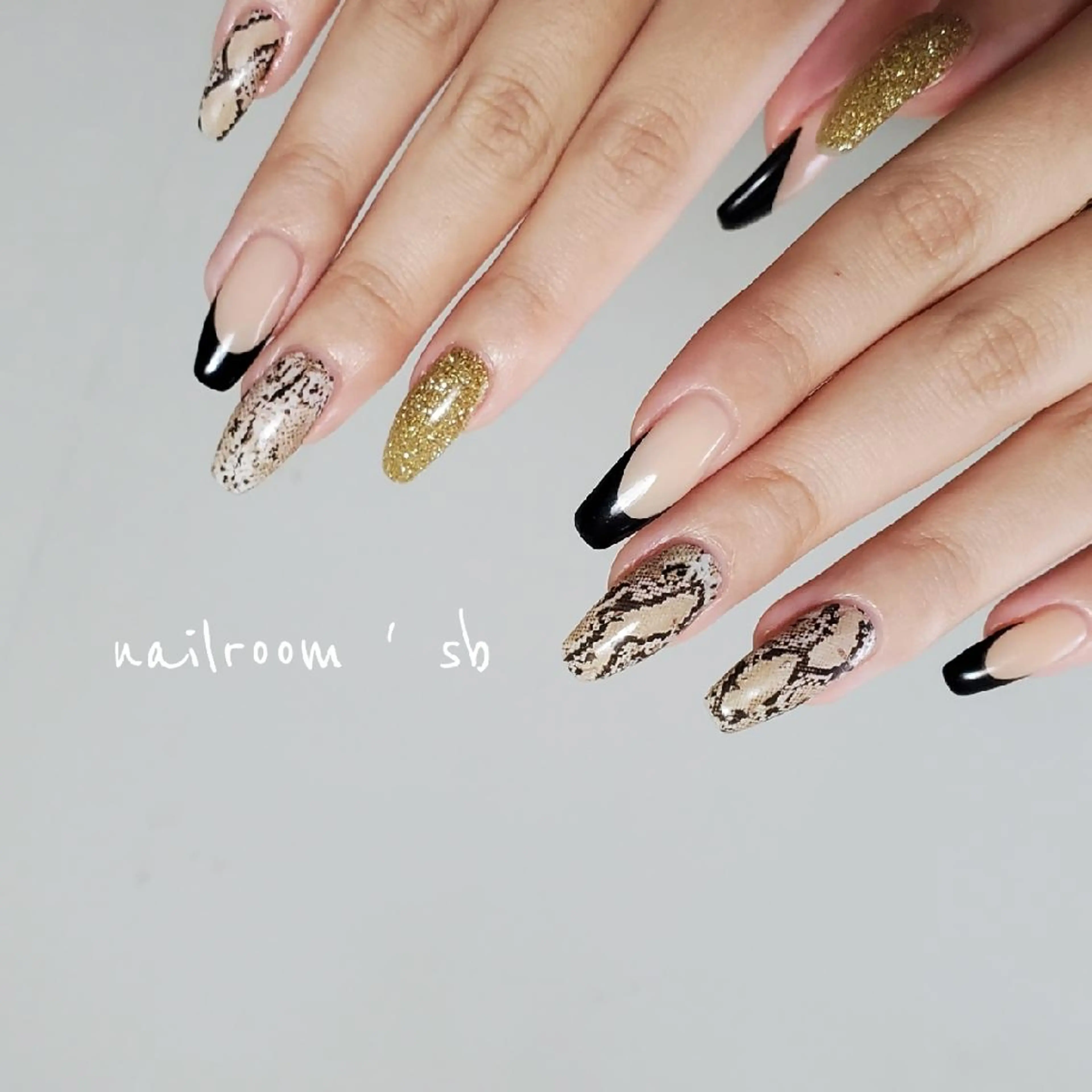 ネイル ハンドネイル nailroom‪ sb‪‪𓈒𓂂𓏸のネイルデザイン