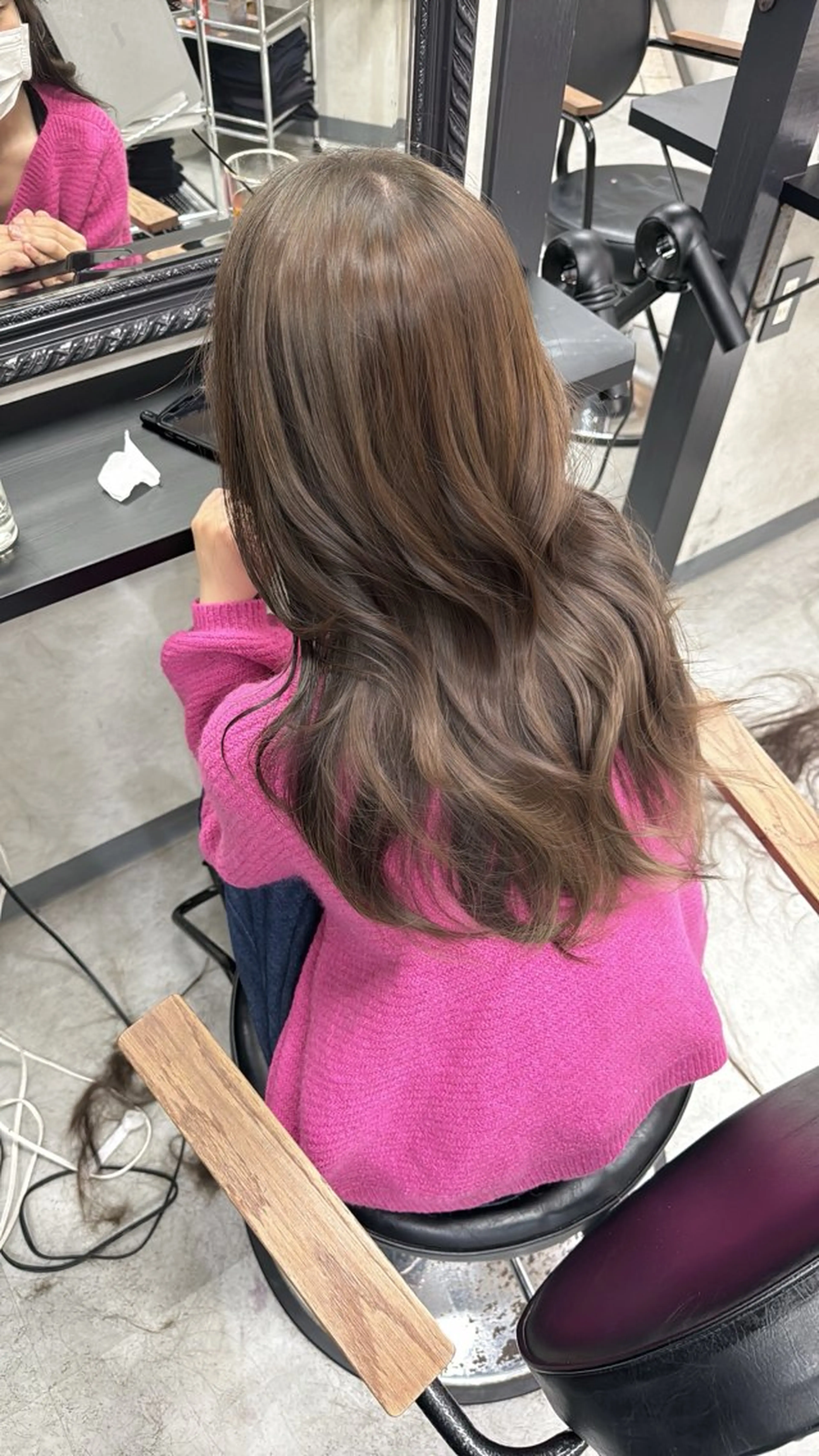 ロング カット ヘアカラー トリートメント 井本翔太.髪質改善. ベージュ.グレージュのヘアスタイル