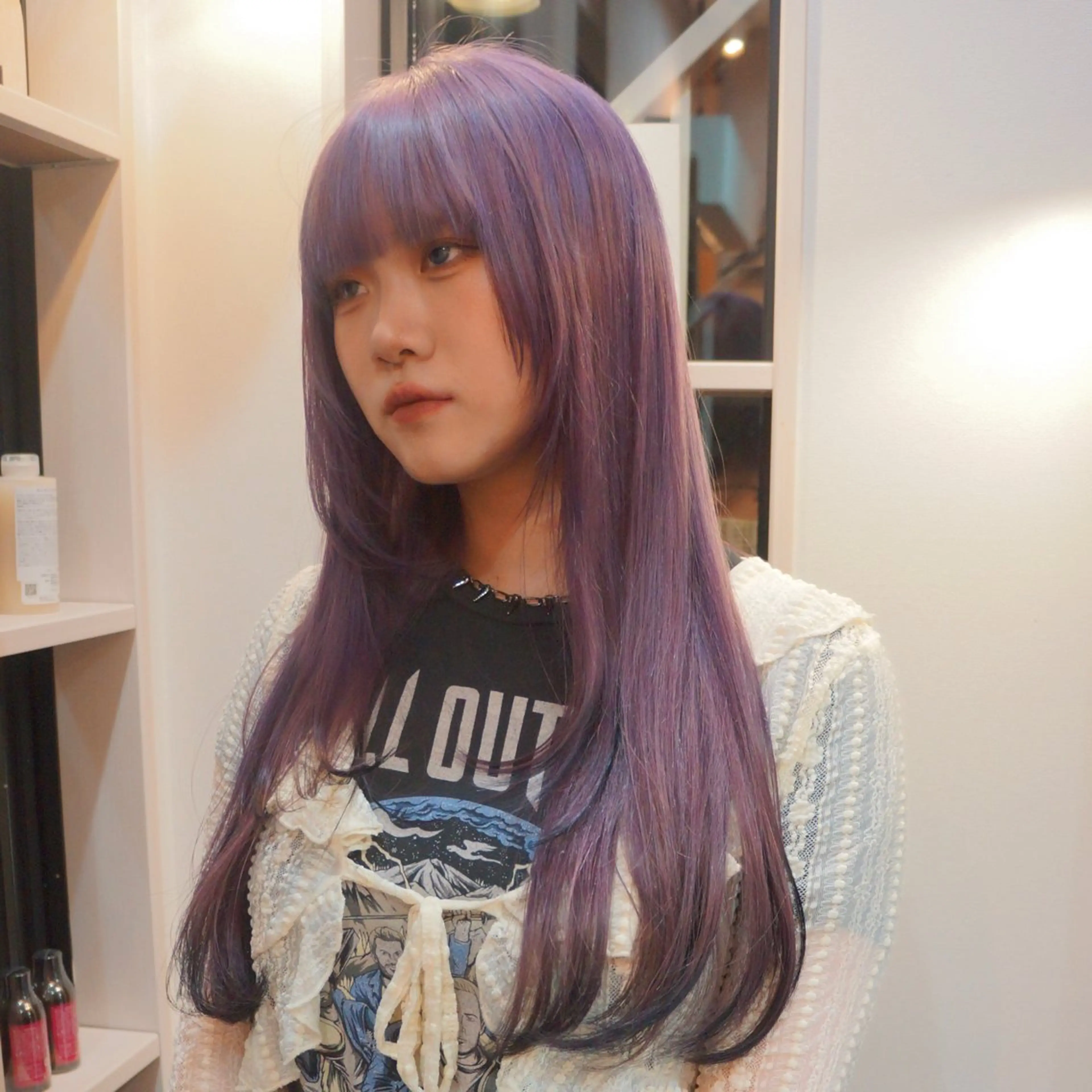 ロング カラー 透明感カラー デザインカラー ラベンダーカラー 顔まわりレイヤー レイヤーカット 藤山大地/髪質改善 /透明感/ブリーチのヘアスタイル