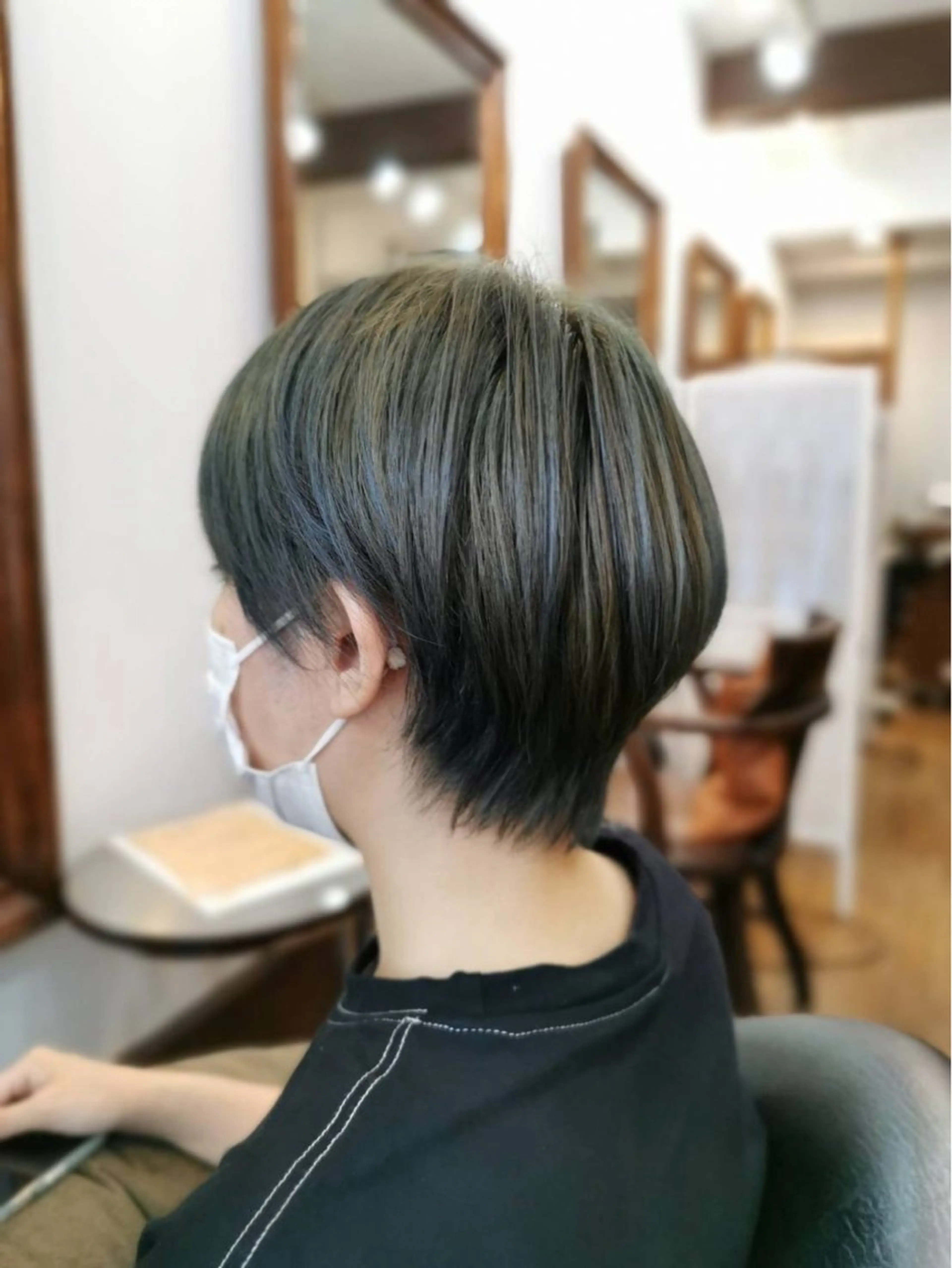 ショート カラー プリバート所属・上間 洋子のヘアスタイル