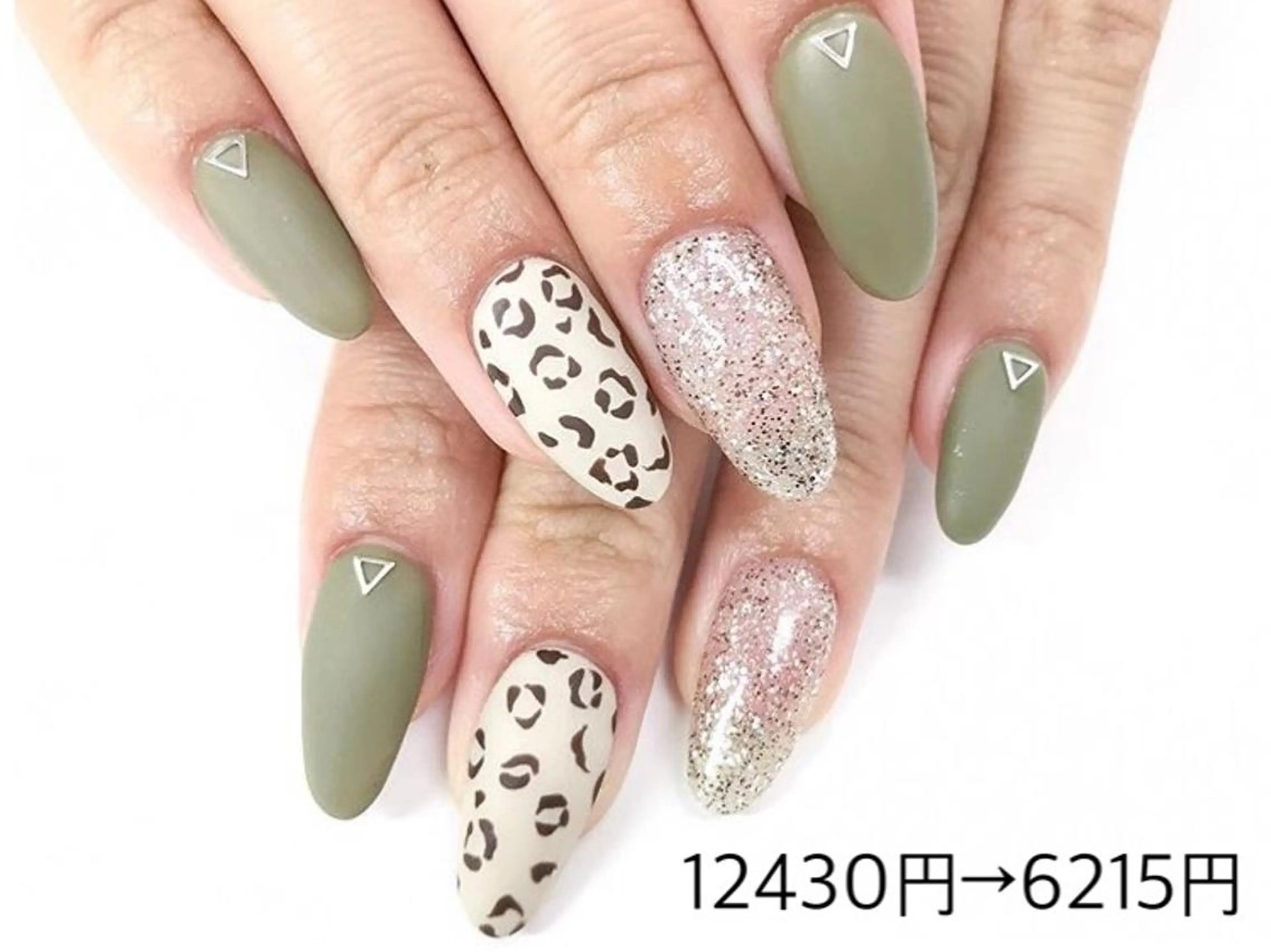 ネイル ネイルR新百合ヶ丘店所属・ネイルR 新百合ヶ丘のネイルデザイン