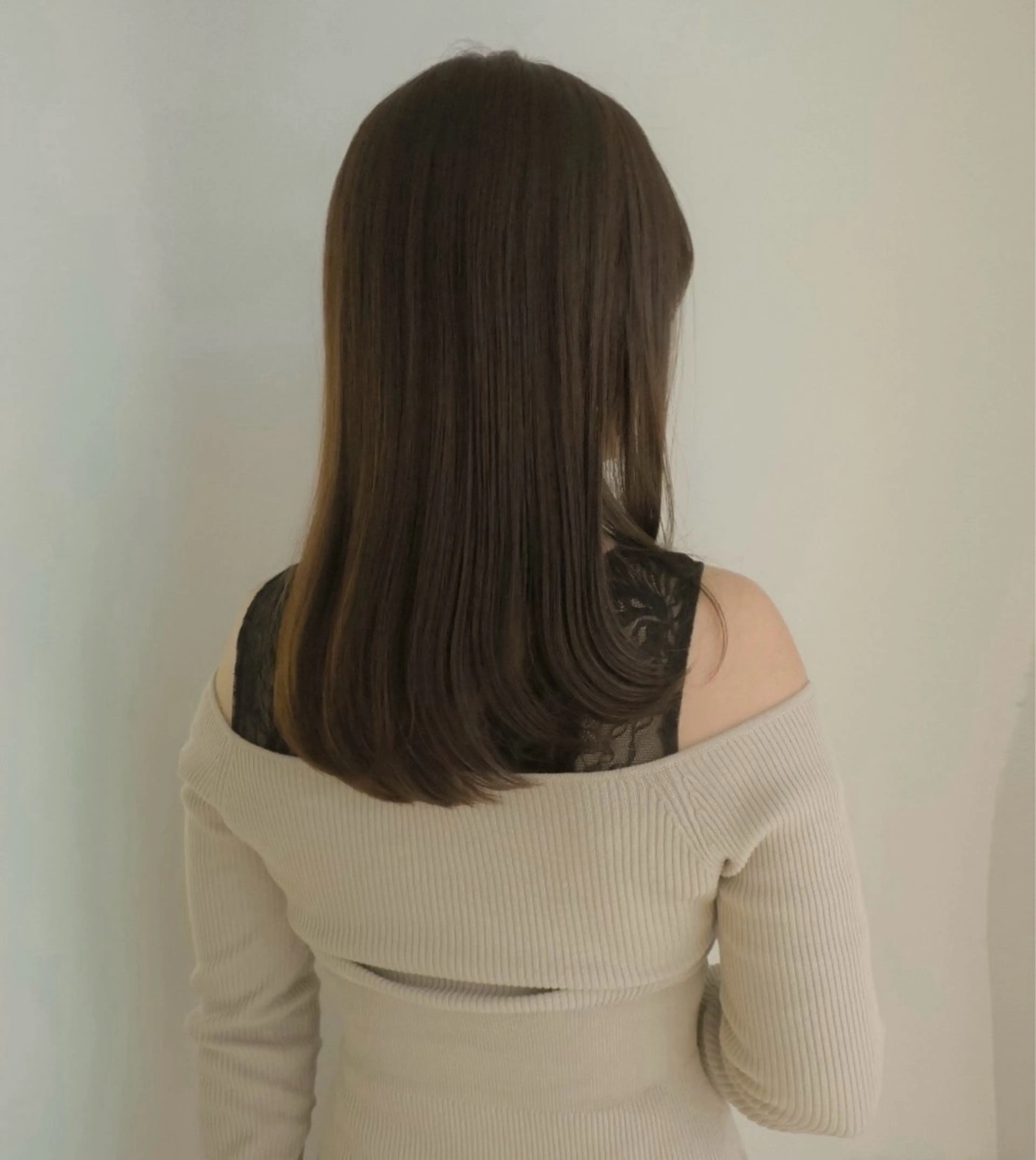 ミディアム カラー 日南乃/柔らか ブラウンカラーのヘアスタイル