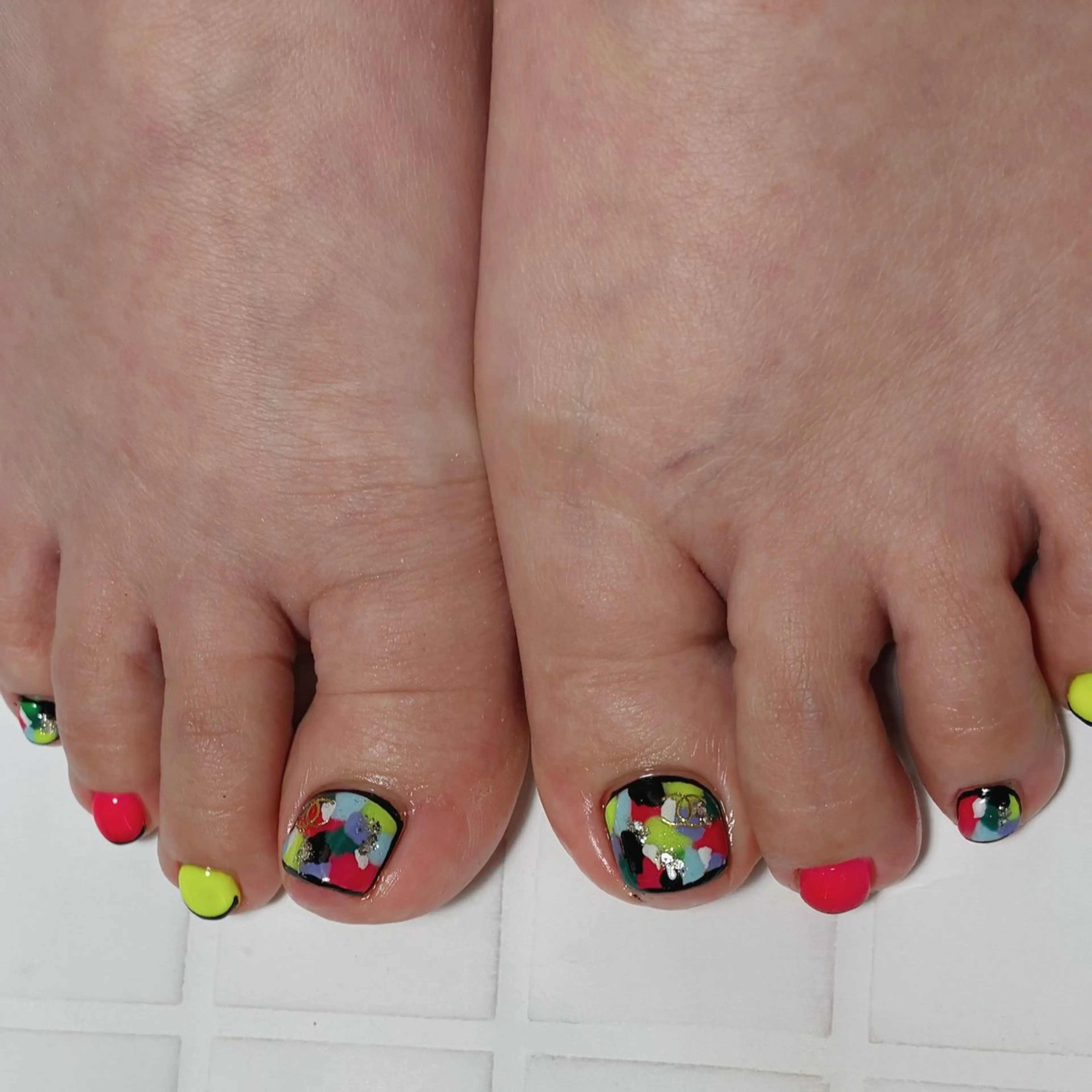 ショート フットネイル hs nail salonのネイルデザイン