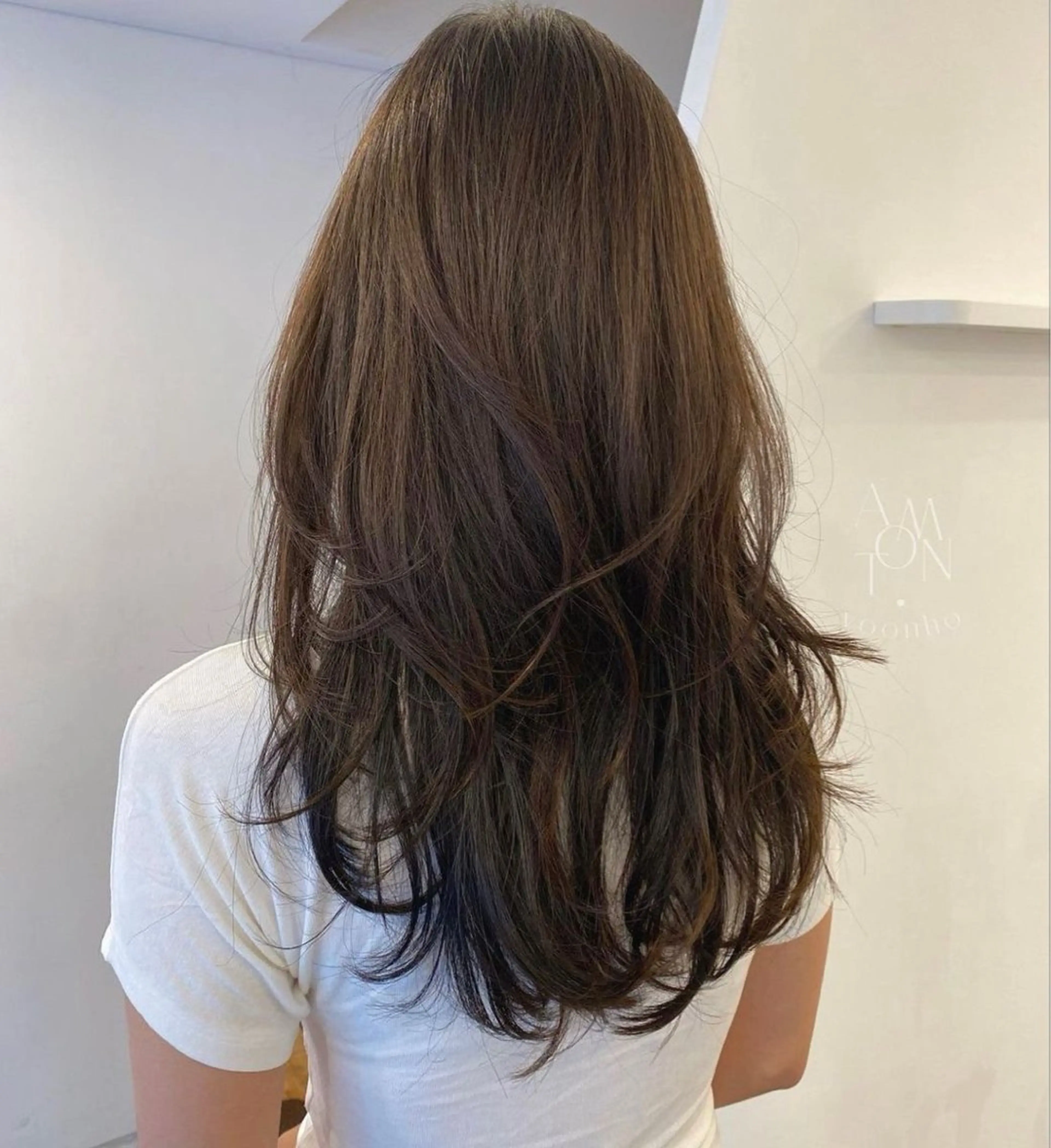 ロング カット/ワンカラー/ sena⭐️のヘアスタイル