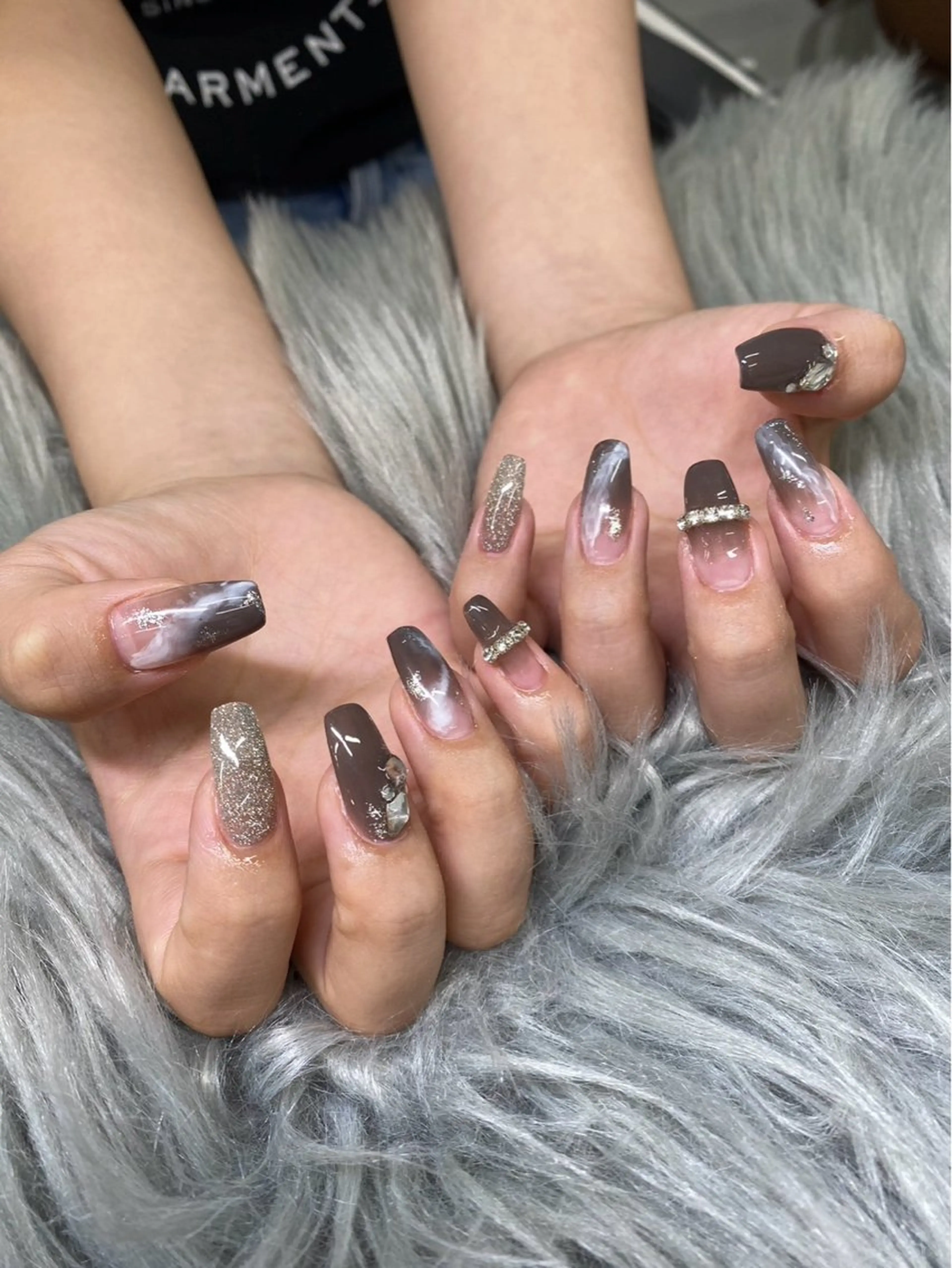 ネイル PEEKABOO京橋 EYE&NAILのマツエク・マツパデザイン