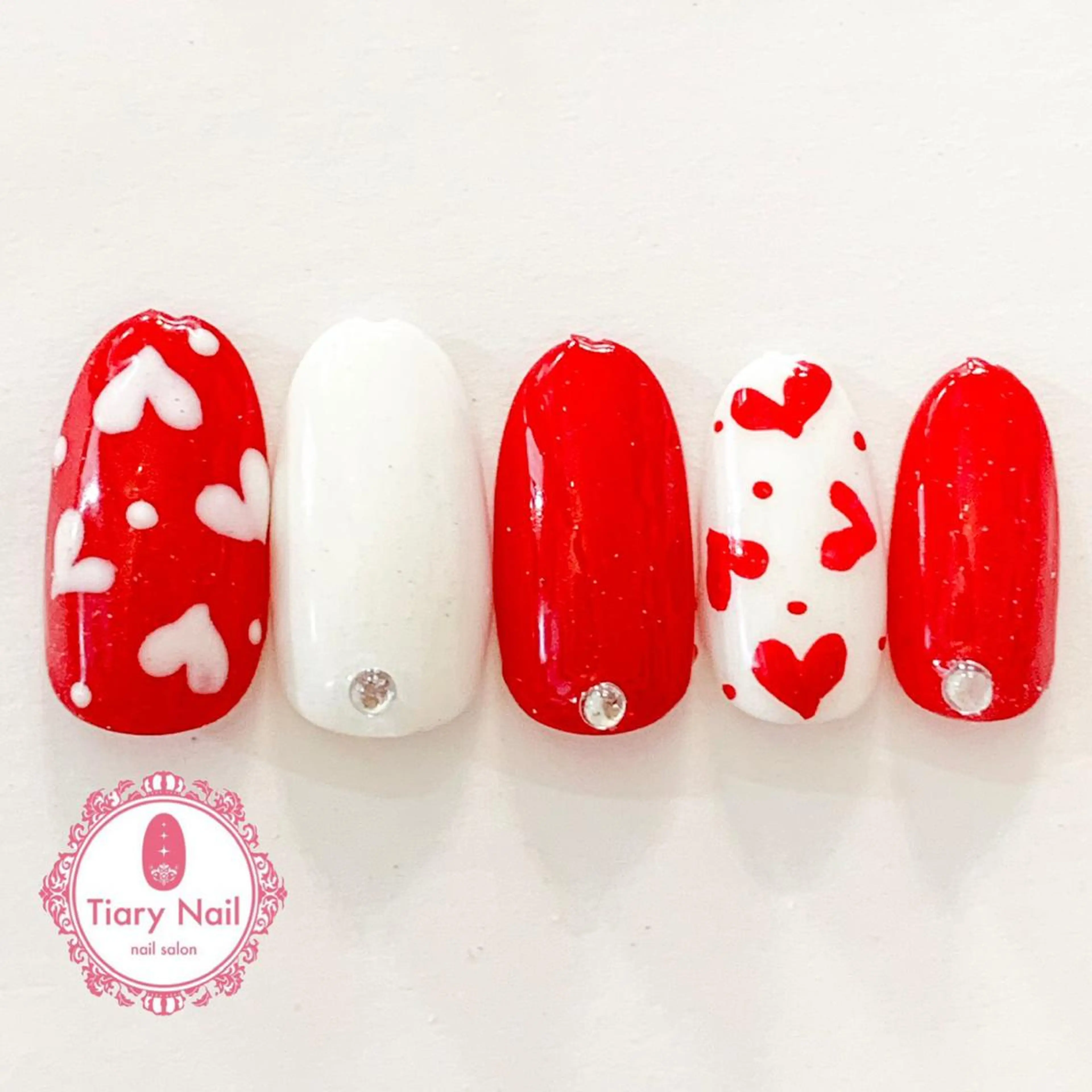 ネイル tiarynail K Kのネイルデザイン