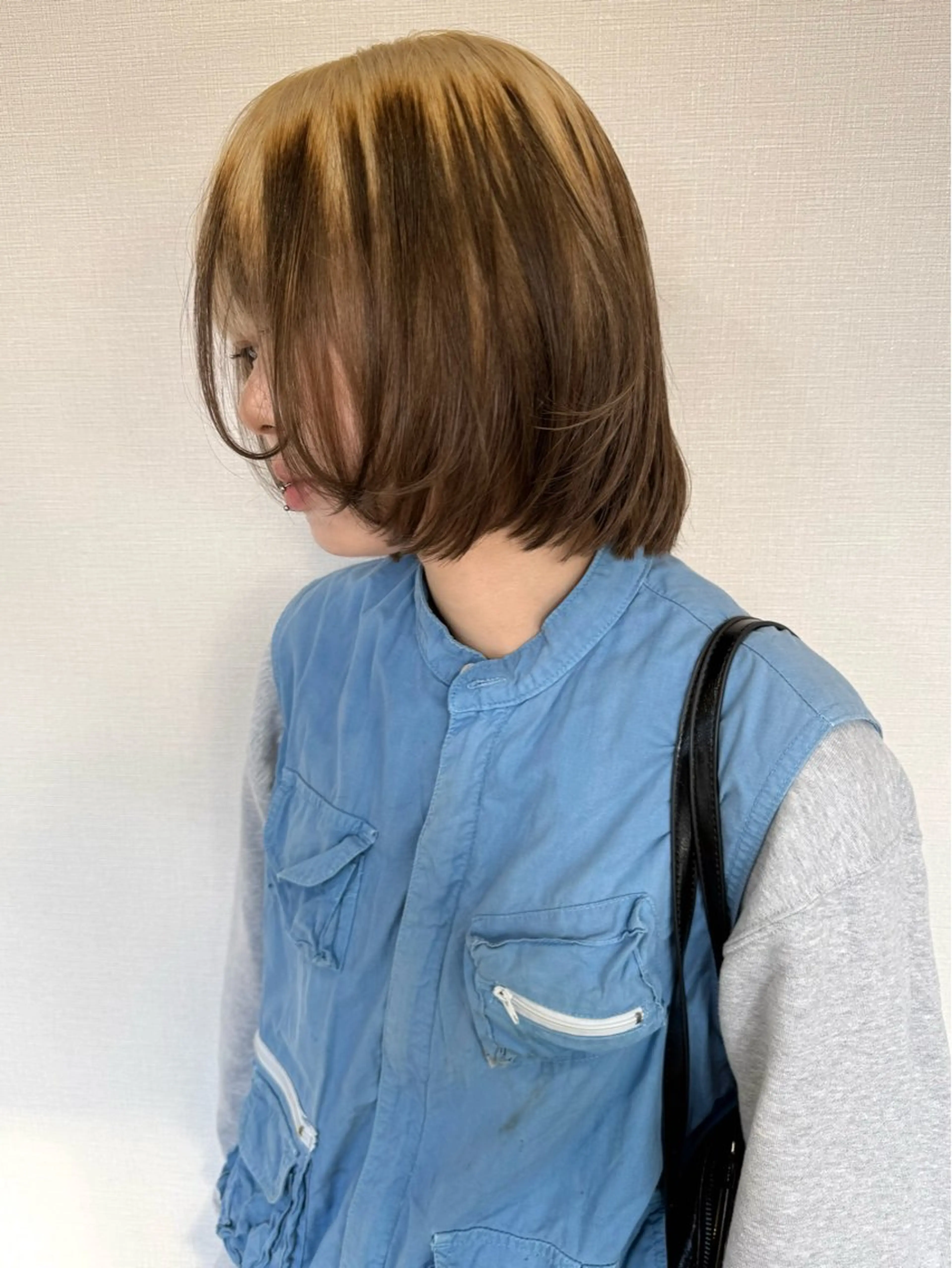 ショート カラー ブロンド カット ヘアカラー トリートメント 髪質改善ｶﾗｰ ｹｱﾌﾞﾘｰﾁ/ﾀﾑのヘアスタイル