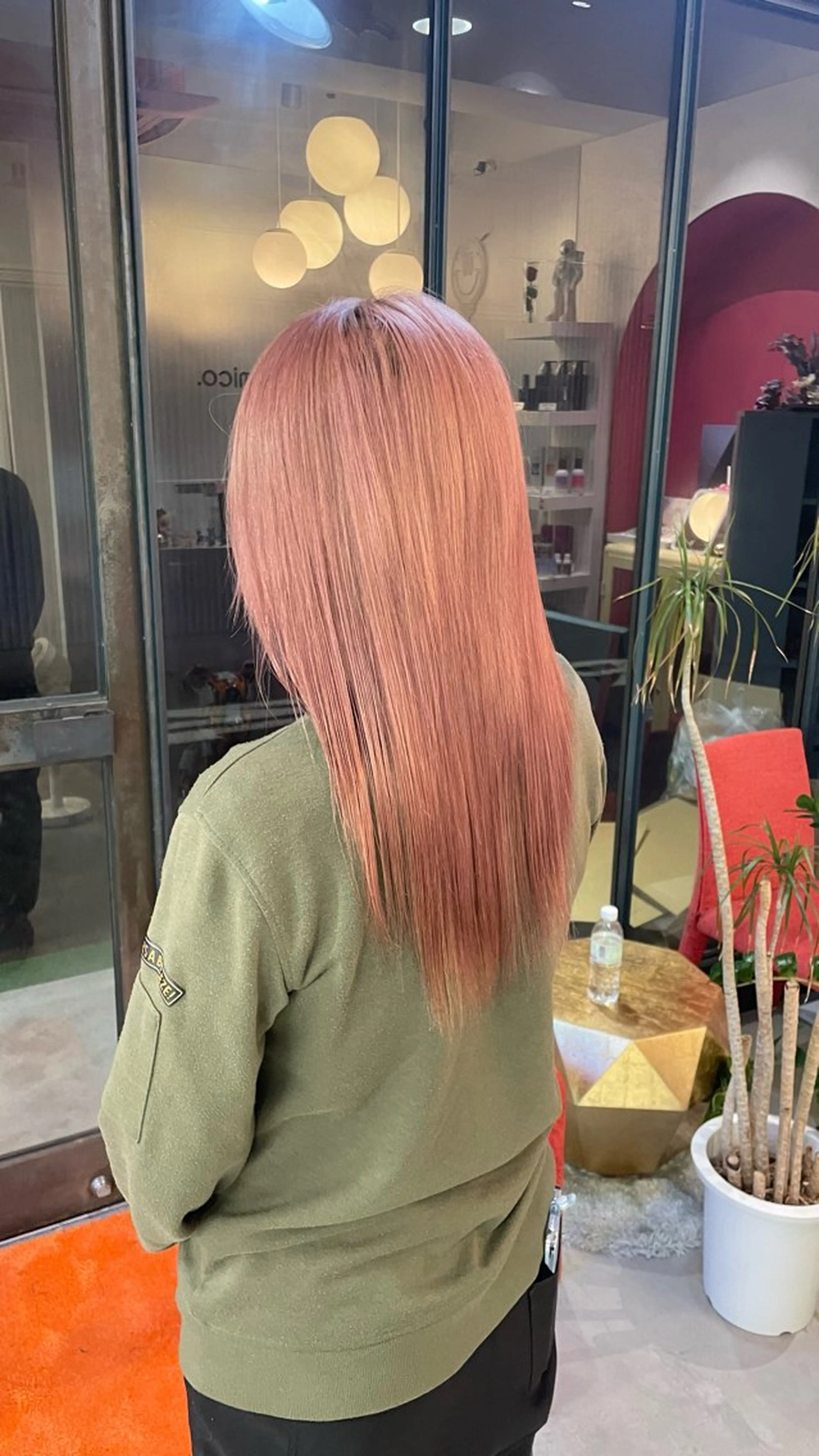 ロング カラー ヘアカラー Boxmico. / カカズ コトネのヘアスタイル