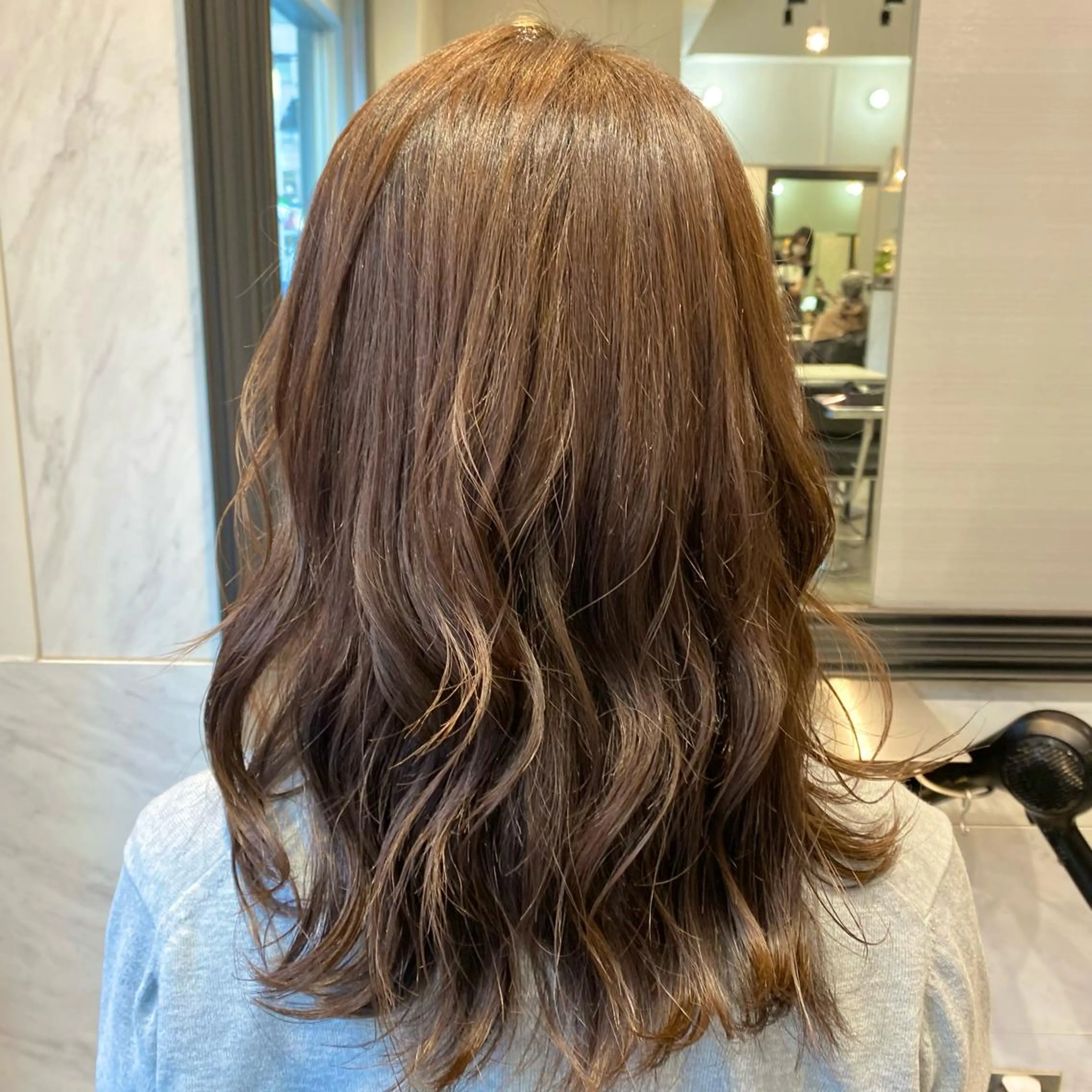 ミディアム カラー ブラウンカラー チョコレートブラウン 増子 祐太朗のヘアスタイル