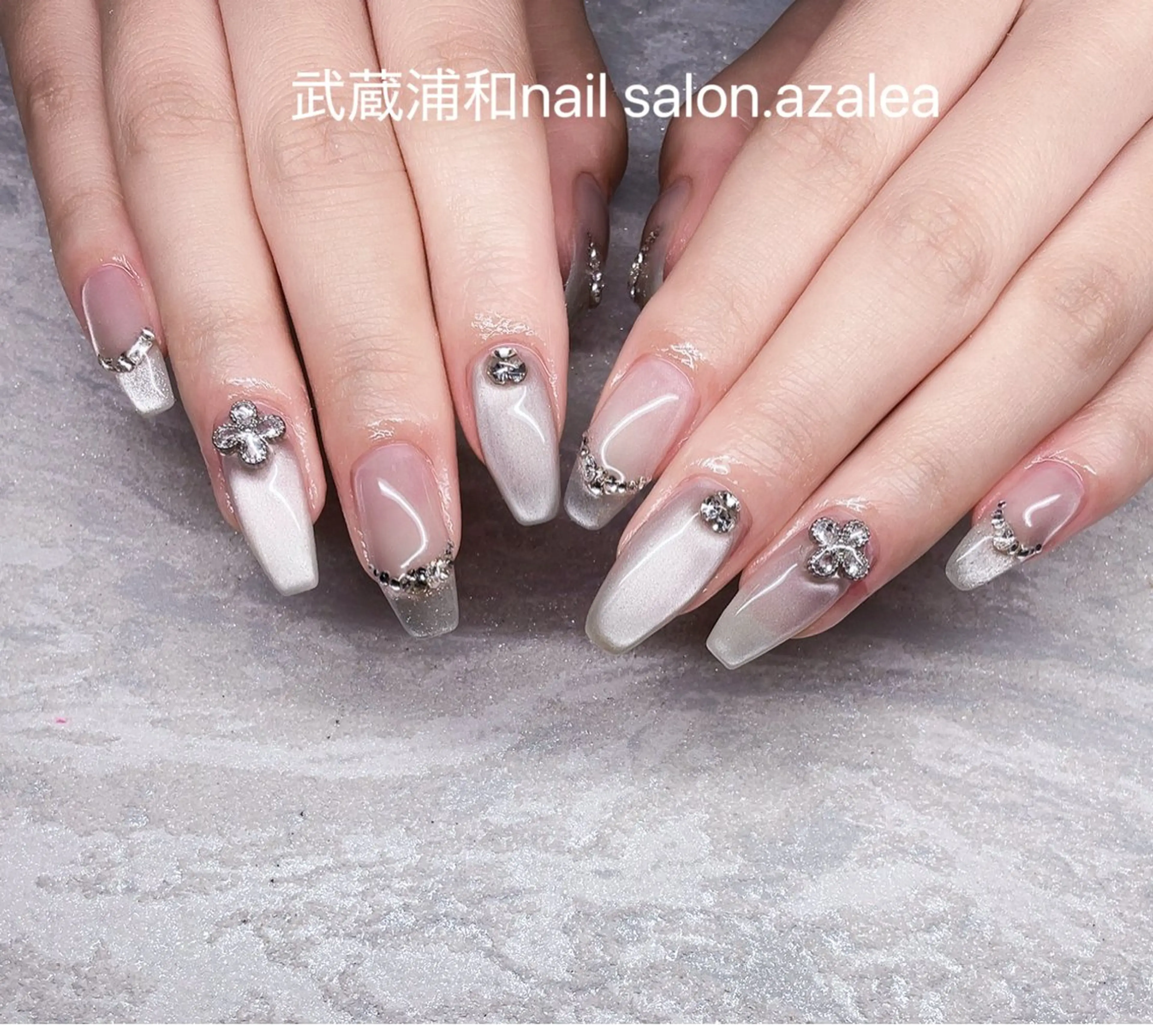 ネイル ハンドネイル R inのネイルデザイン