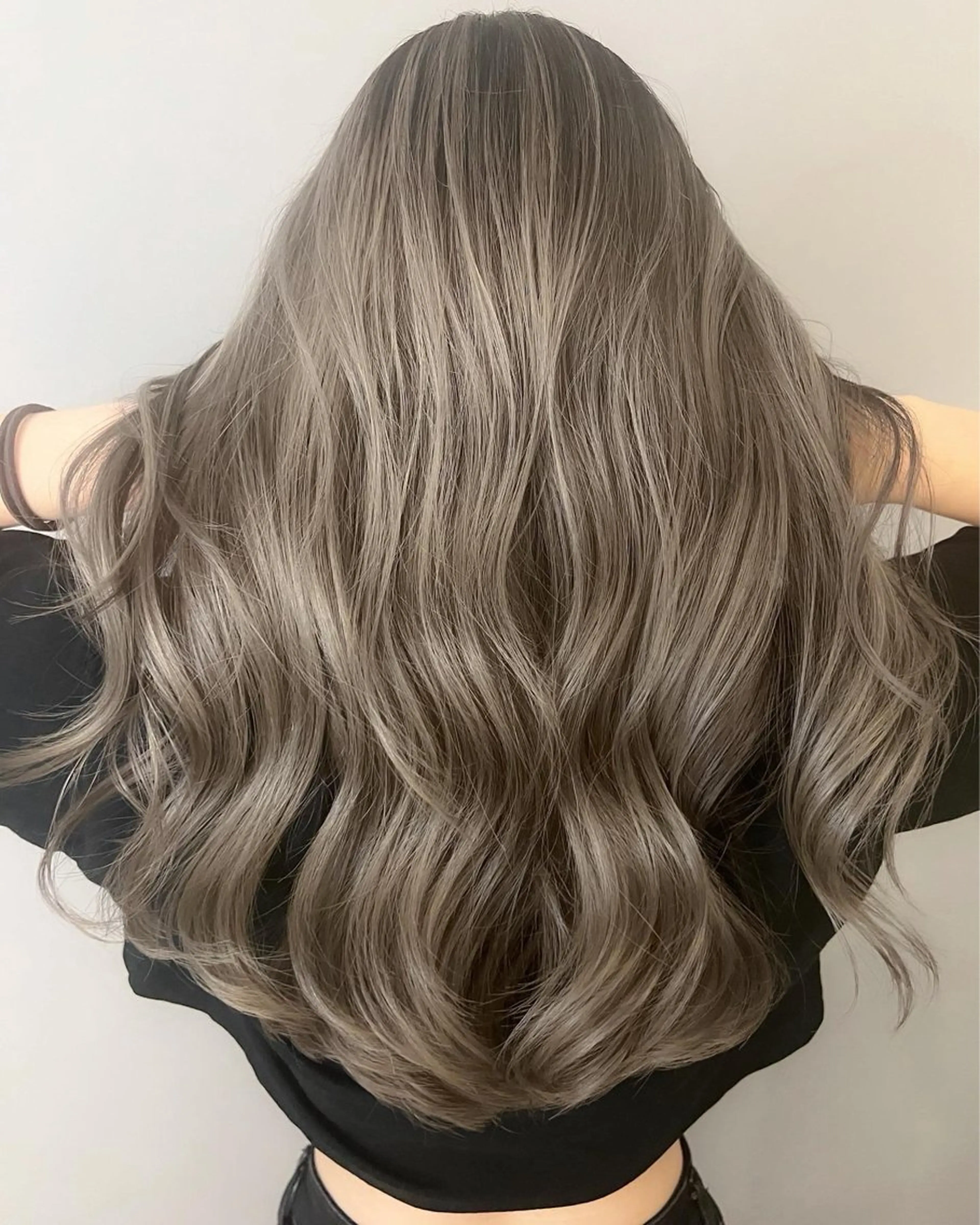 ロング カラー アディクシーカラー バレイヤージュ ブリーチ ケアブリーチ 透明感カラー ヘアカラー トリートメント Grow by NYNY 打越裕樹のヘアスタイル