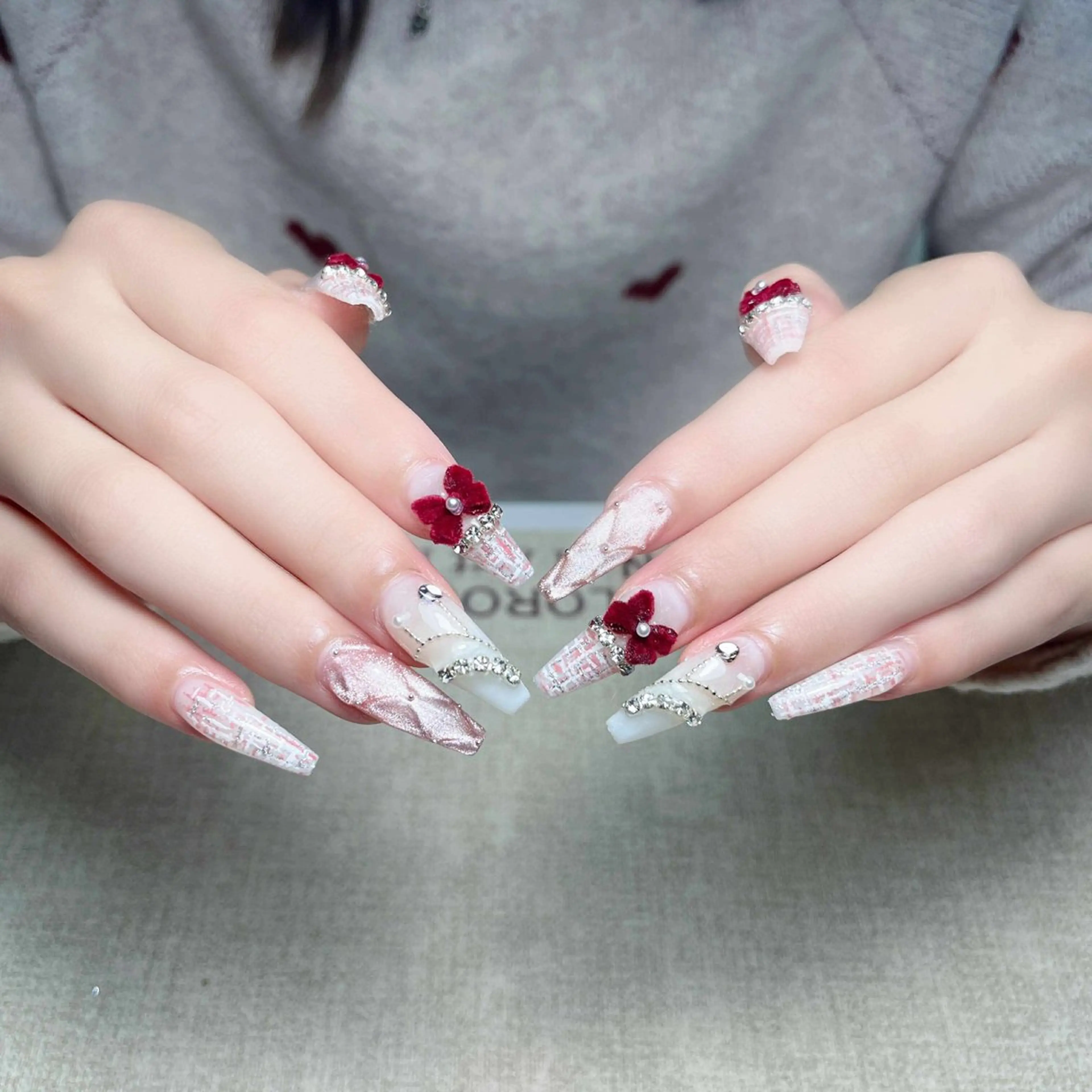 ネイル ハンドネイル ハンドケア いちご chan novaのネイルデザイン