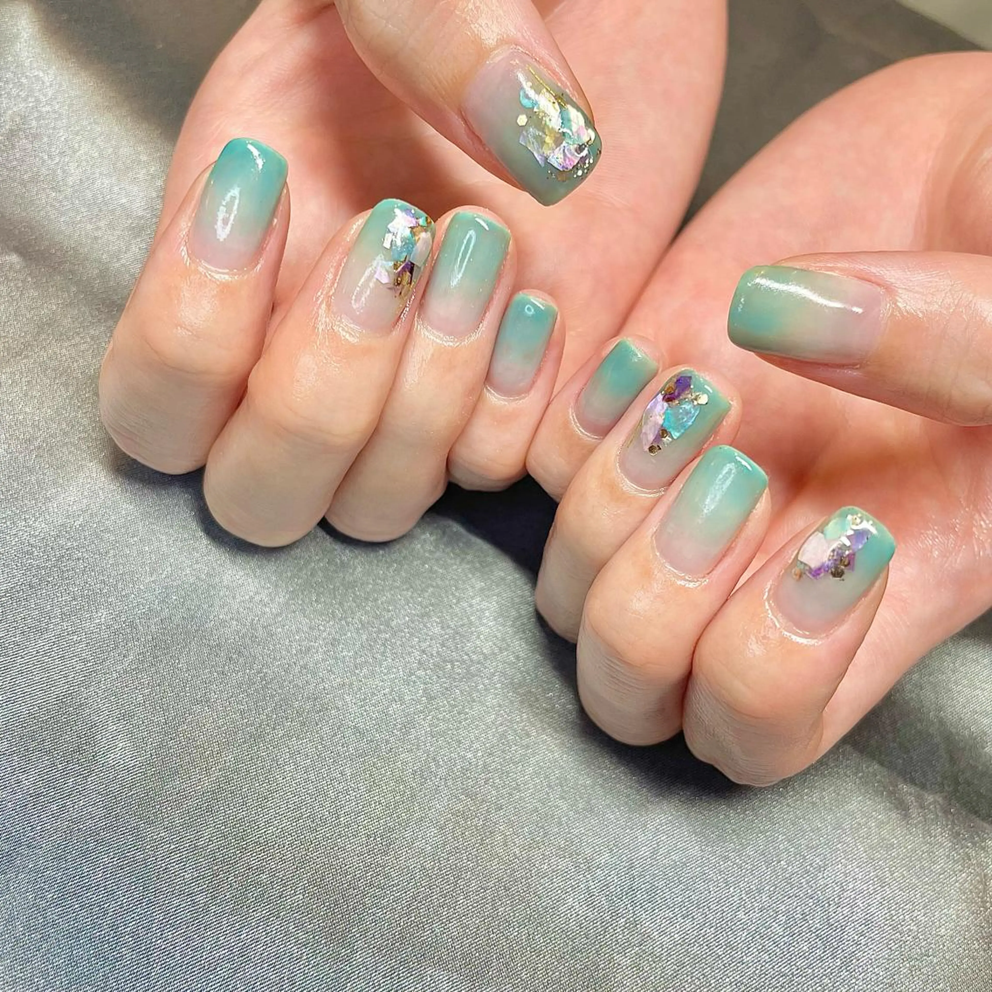 ミディアム カラー パーマ ヘアアレンジ メンズ キッズ ネイル マツエク・マツパ アイブロウ グリーン ハンドネイル ハンドケア nail&eye Aoのマツエク・マツパデザイン