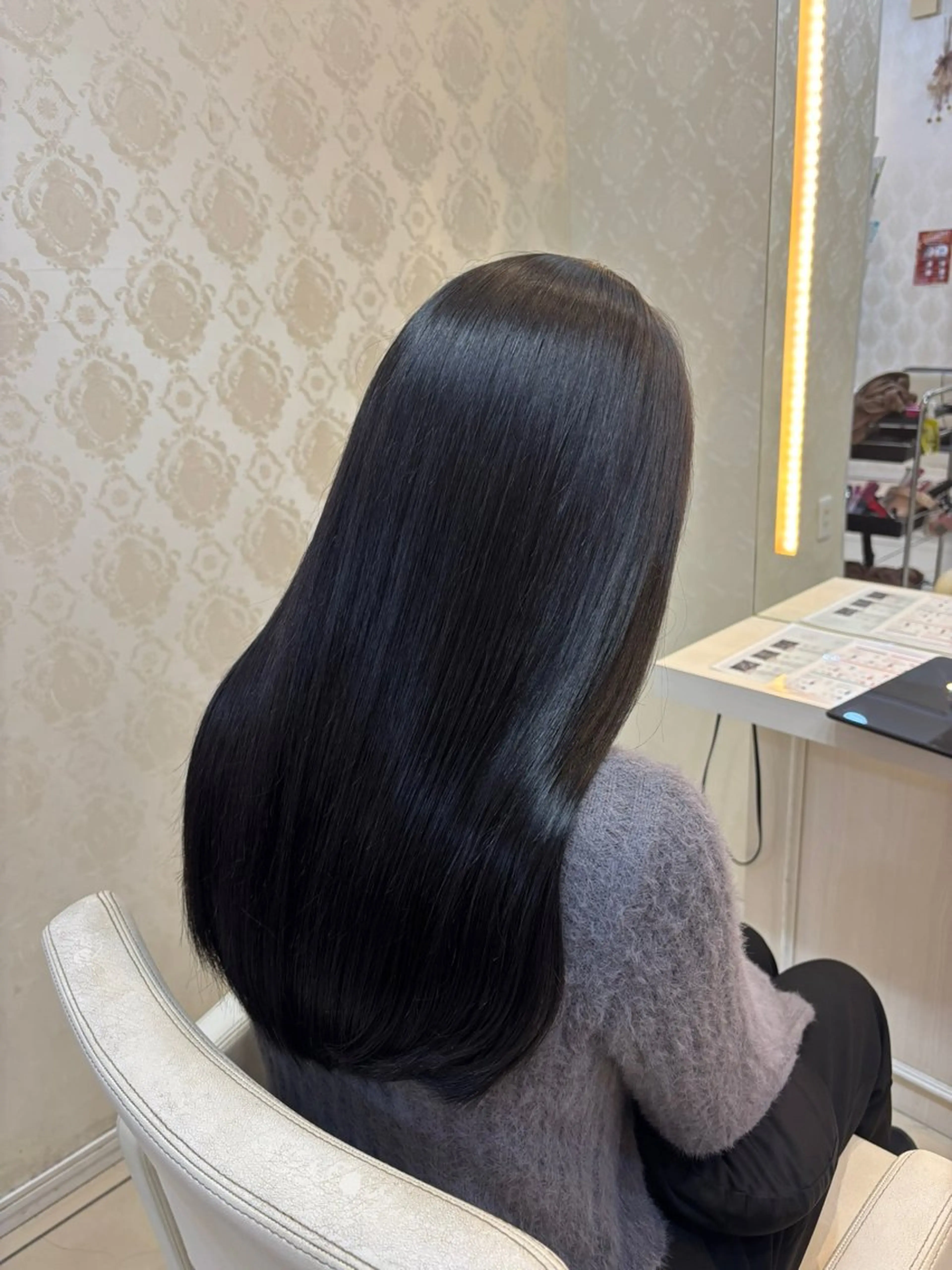 ロング カット ヘアカラー はらだ すずのヘアスタイル