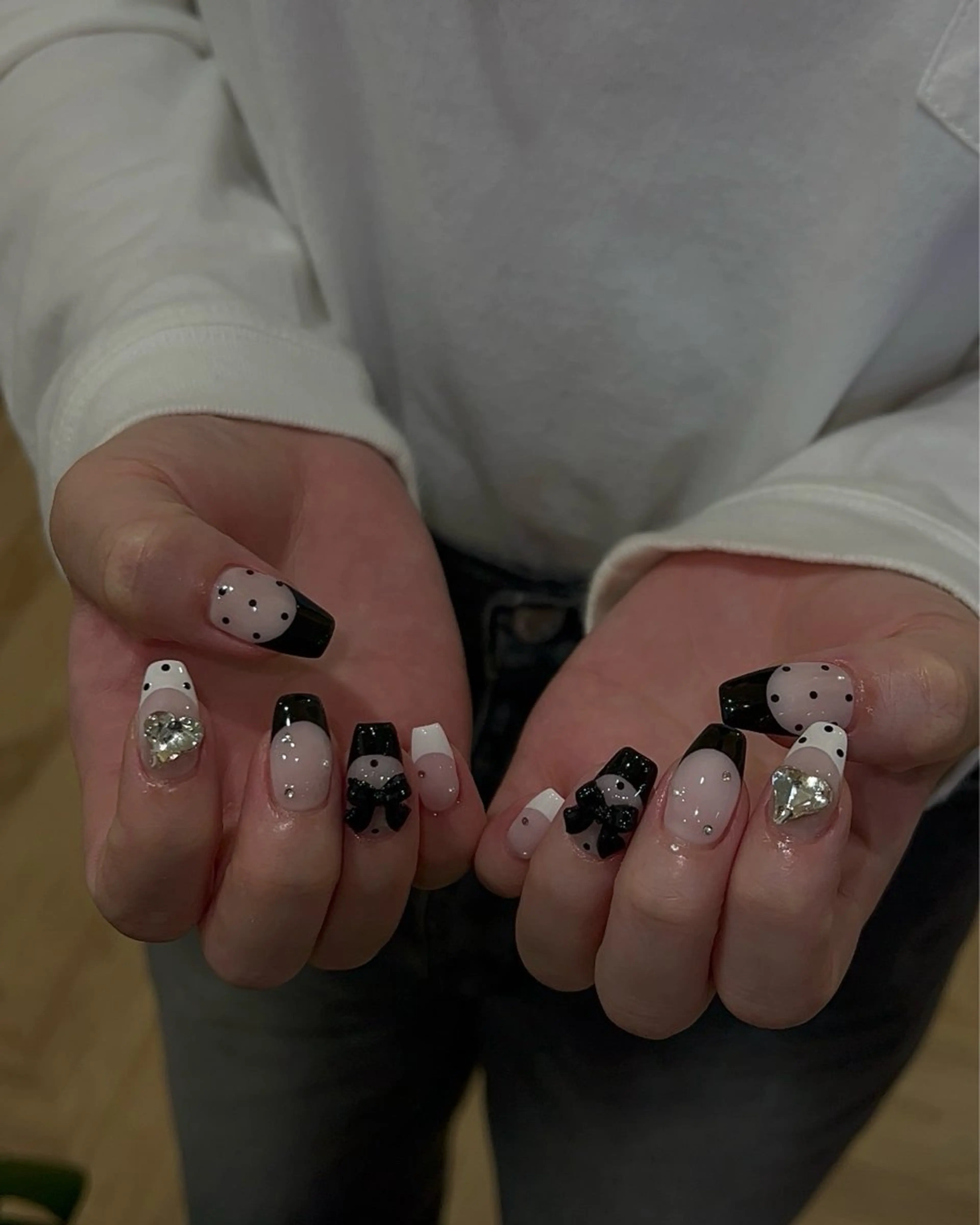 ネイル ハンドネイル フットネイル ハンドケア Nes.Nail所属・Miyagi Asamiのネイルデザイン