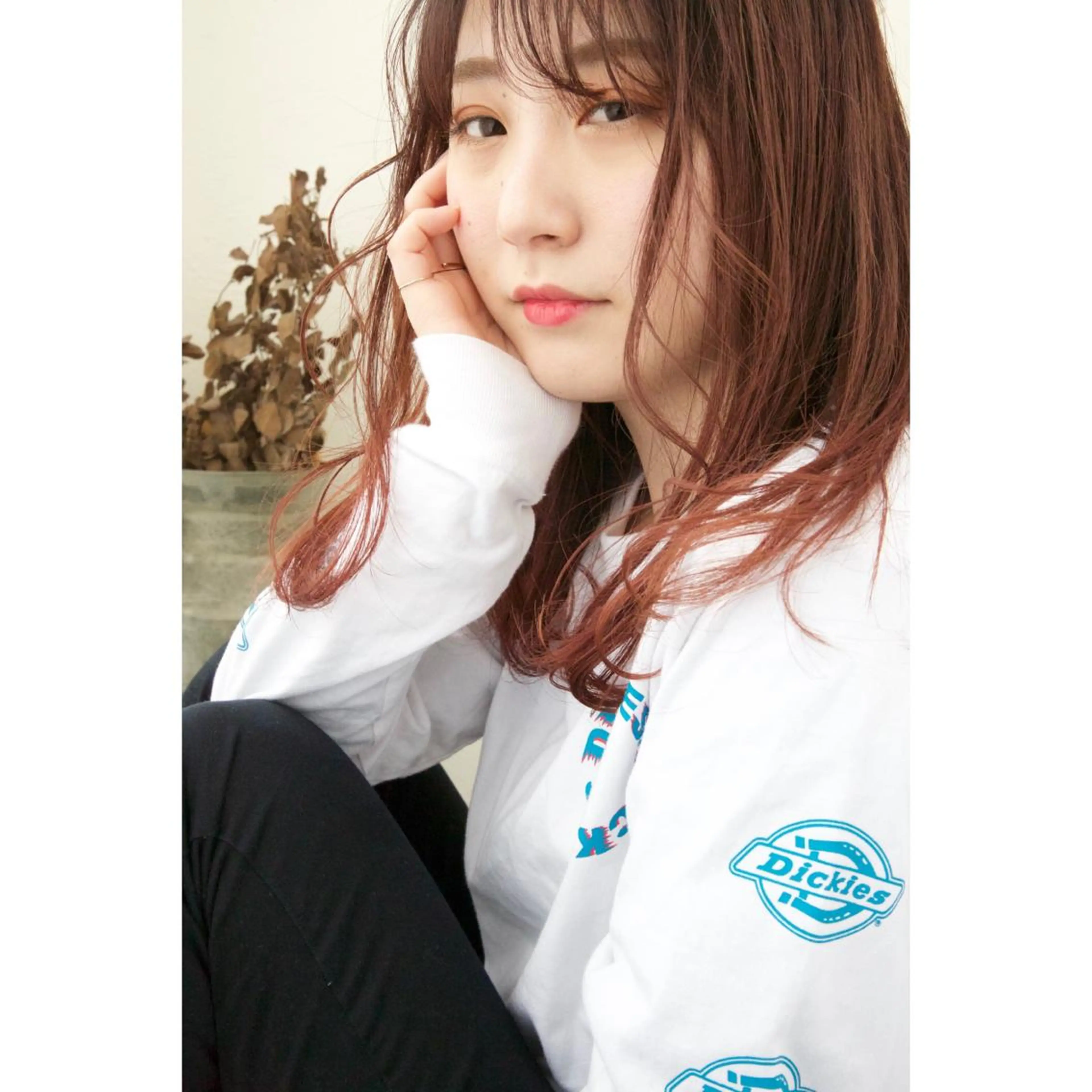 セミロング カラー fio マナミのヘアスタイル