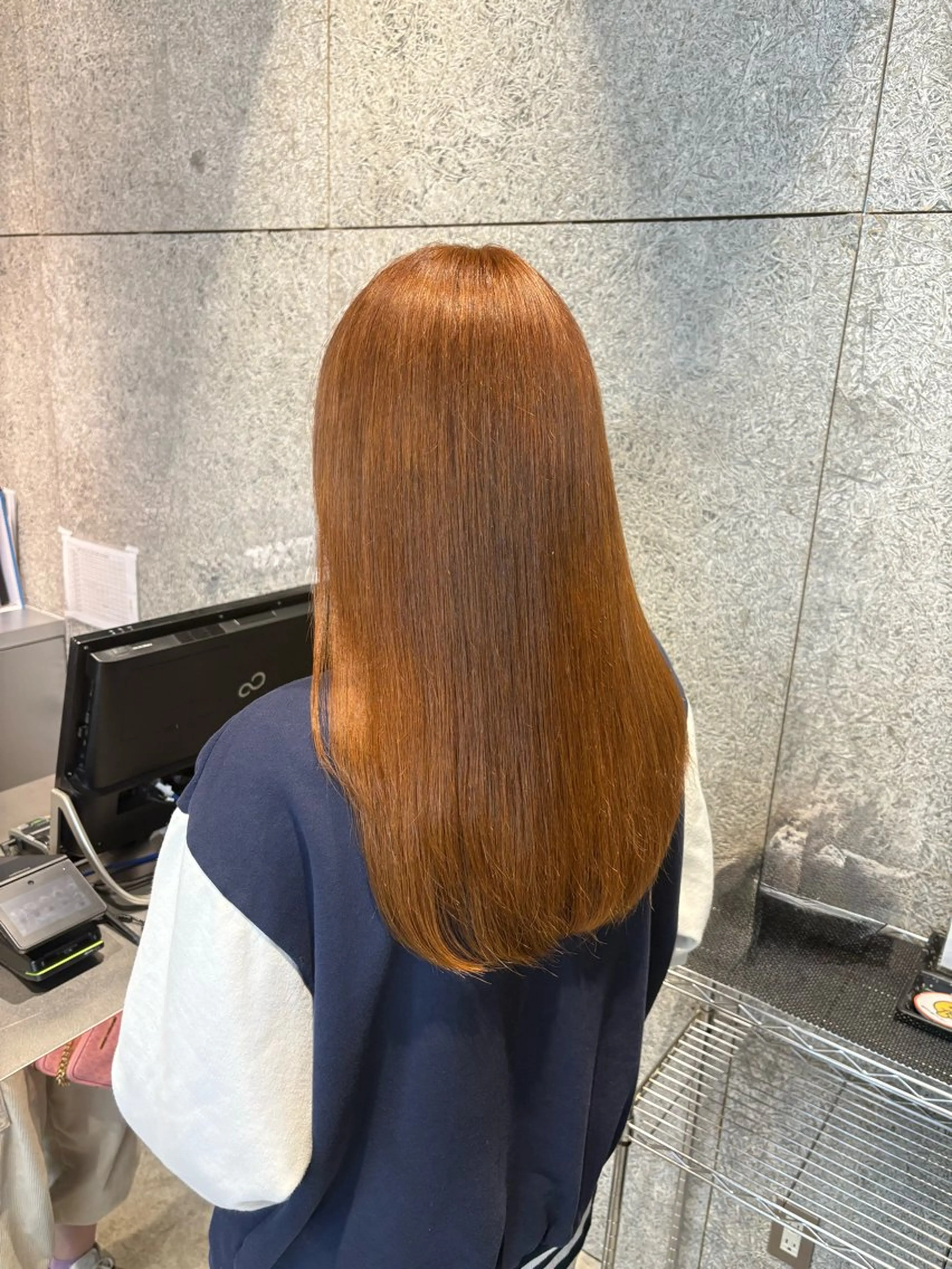 セミロング カラー ブリーチ ダブルカラー オレンジ ヘアカラー 🪄くすみカラー❇️ 名塚比奈乃🪄のヘアスタイル