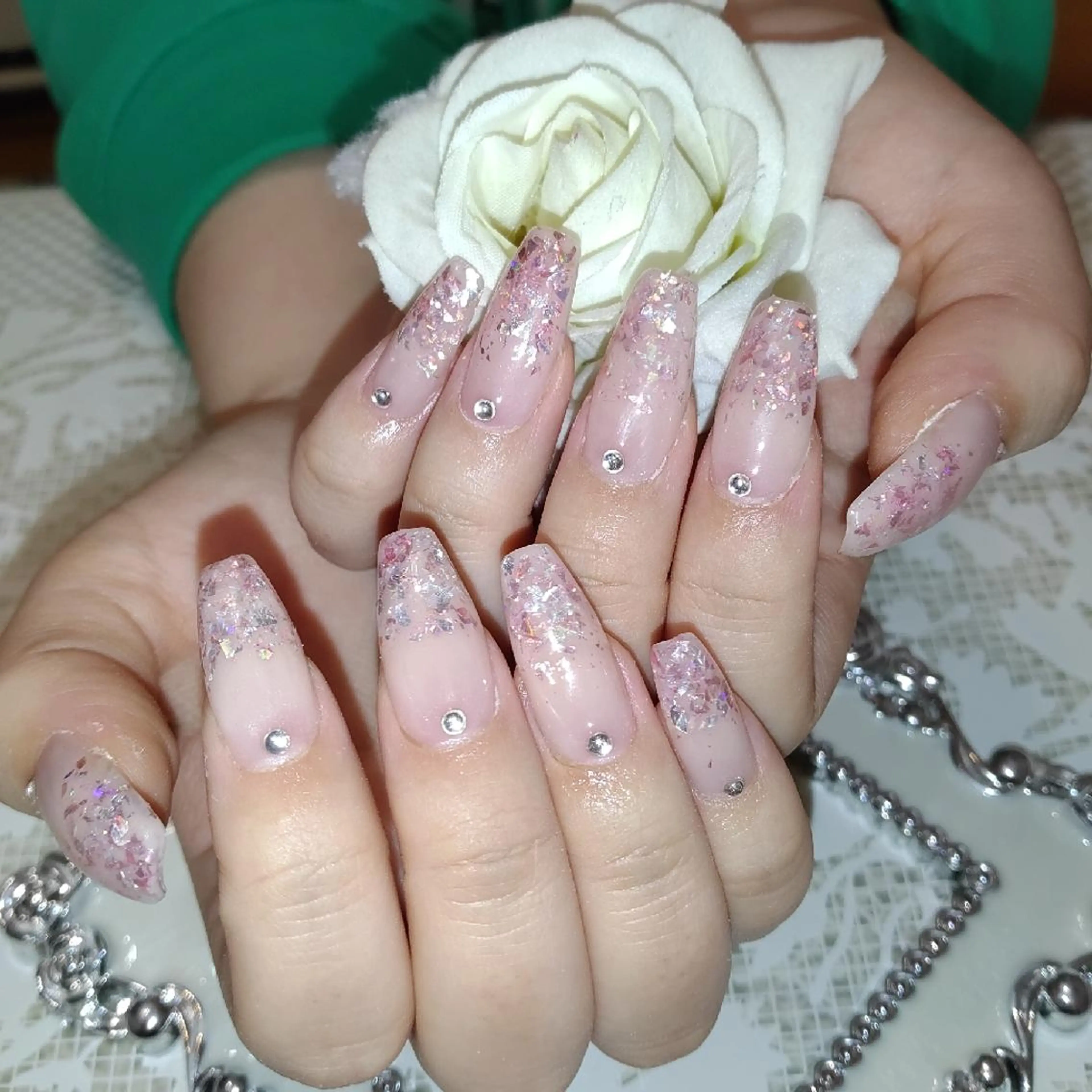 ネイル ラメ(グリッター) スカルプネイル エステとネイル ローズコンフォートのネイルデザイン