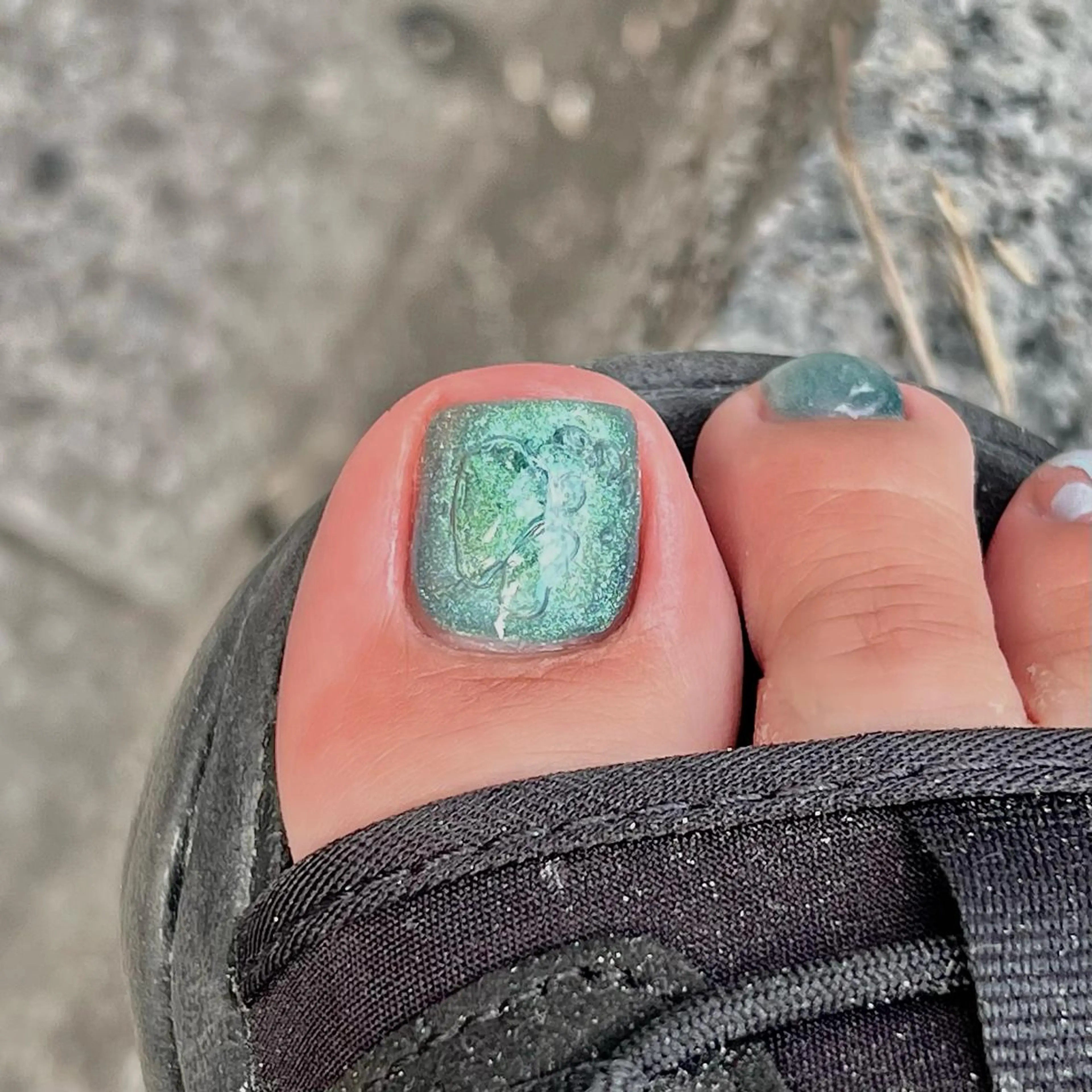 ネイル マグネットネイル 大理石ネイル(マーブル) フットネイル i+söpö.n所属・i+ söpö .nのネイルデザイン