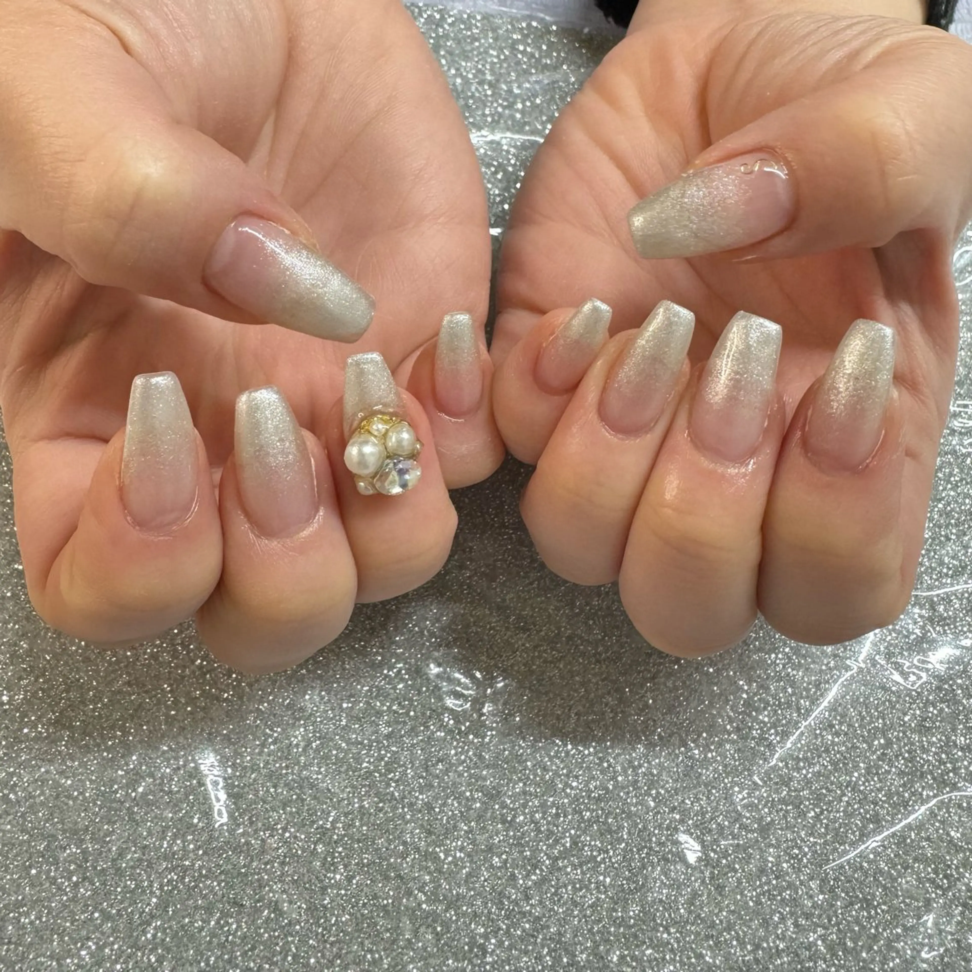 ネイル VIERU 🌈🎀💖のネイルデザイン