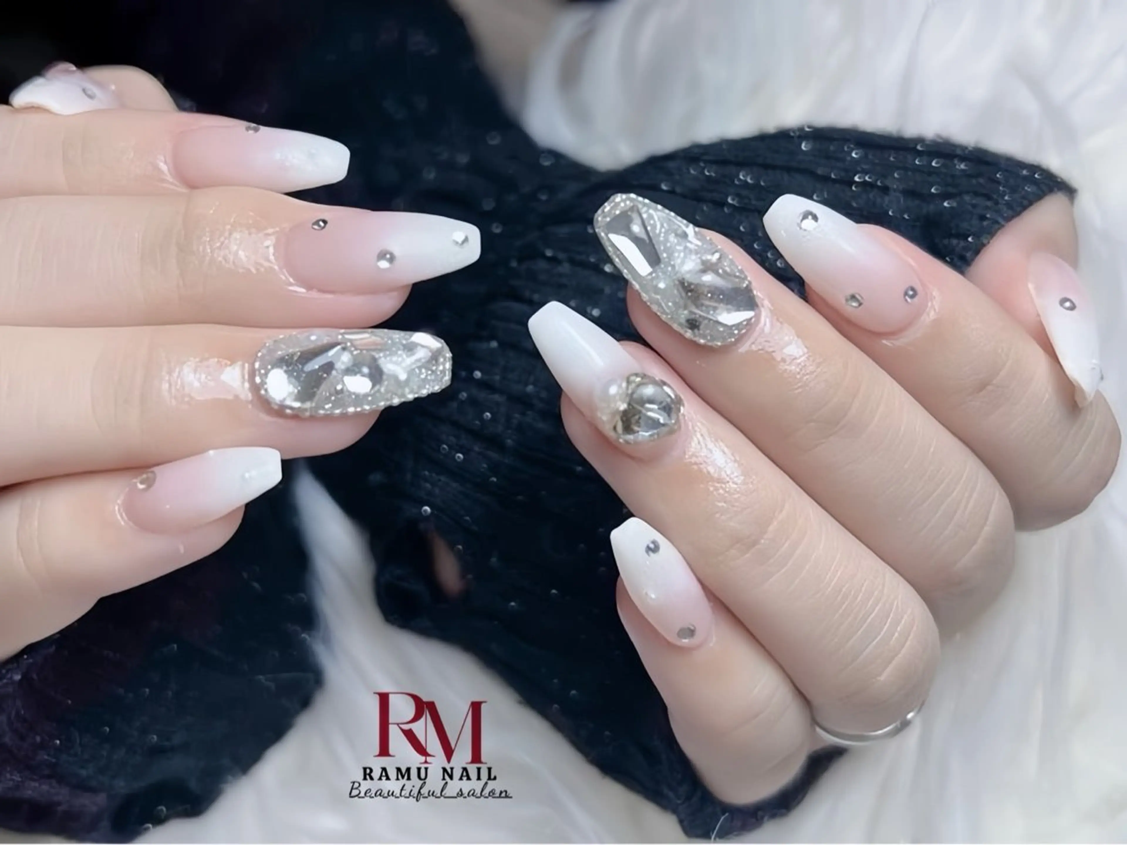 ネイル キラキラネイル マグネットネイル ミラーネイル ピンク ワンホンネイル ハンドネイル RAMU Nail 恵比寿店のネイルデザイン