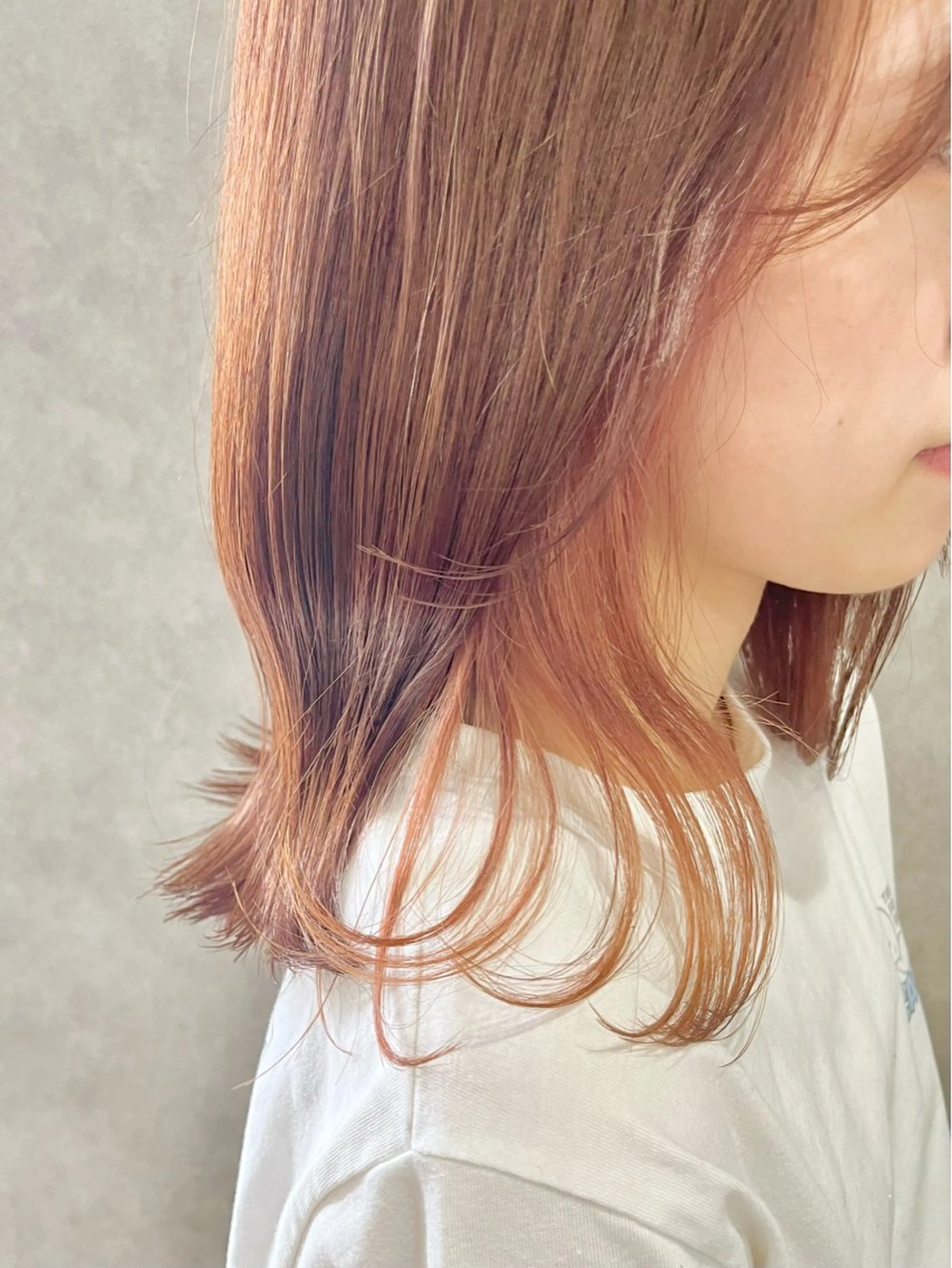 セミロング カラー ベージュカラー イヤリングカラー ピンクカラー ピンクベージュ ヘアカラー FUJINO RYOのヘアスタイル