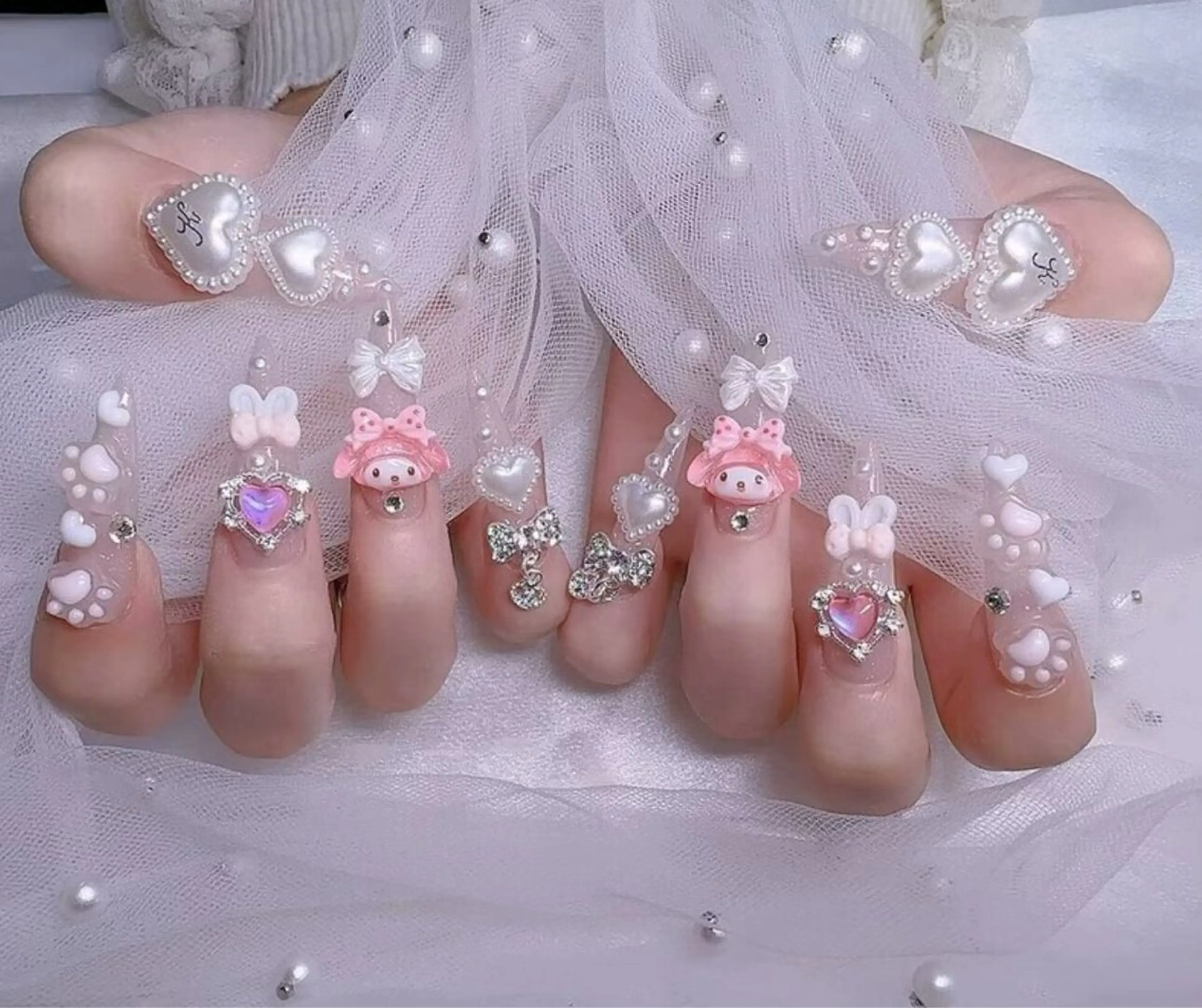 ネイル UMI ネイルサロン新宿🎀のネイルデザイン