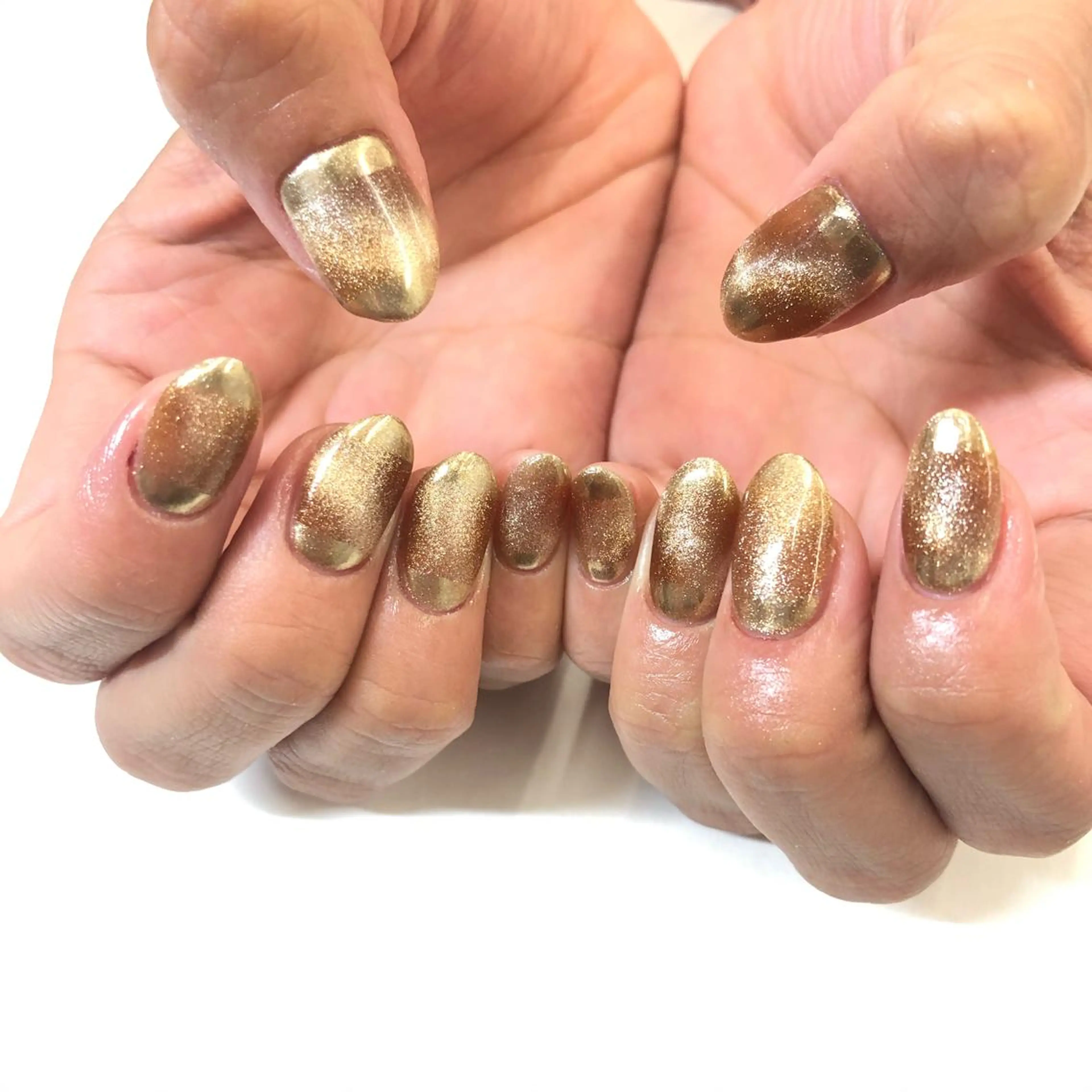 ネイル マグネットネイル ミラーネイル Minami 🍓のネイルデザイン