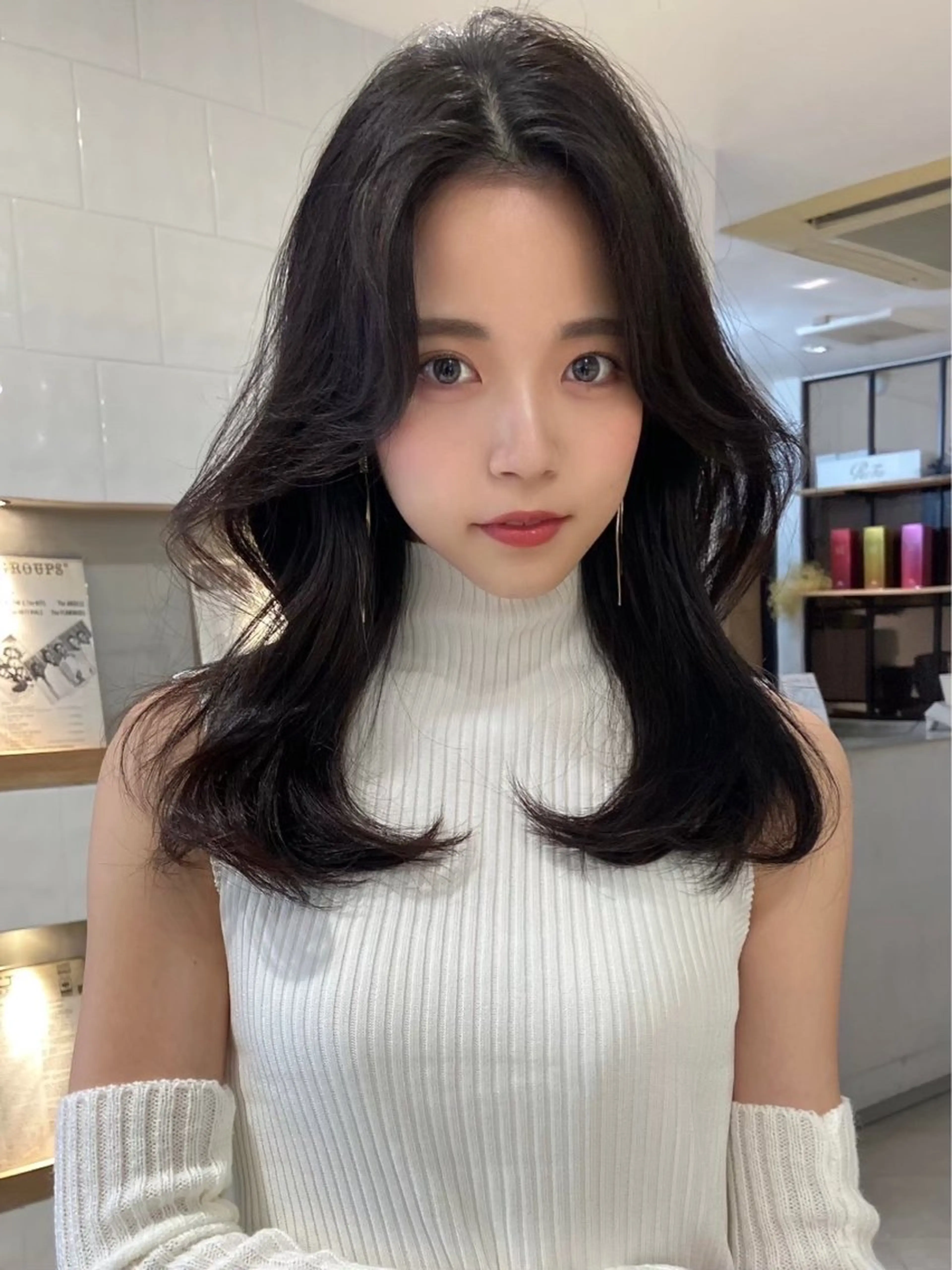 ミディアム 女性らしいモテヘア 韓国ヘアhikariのヘアスタイル