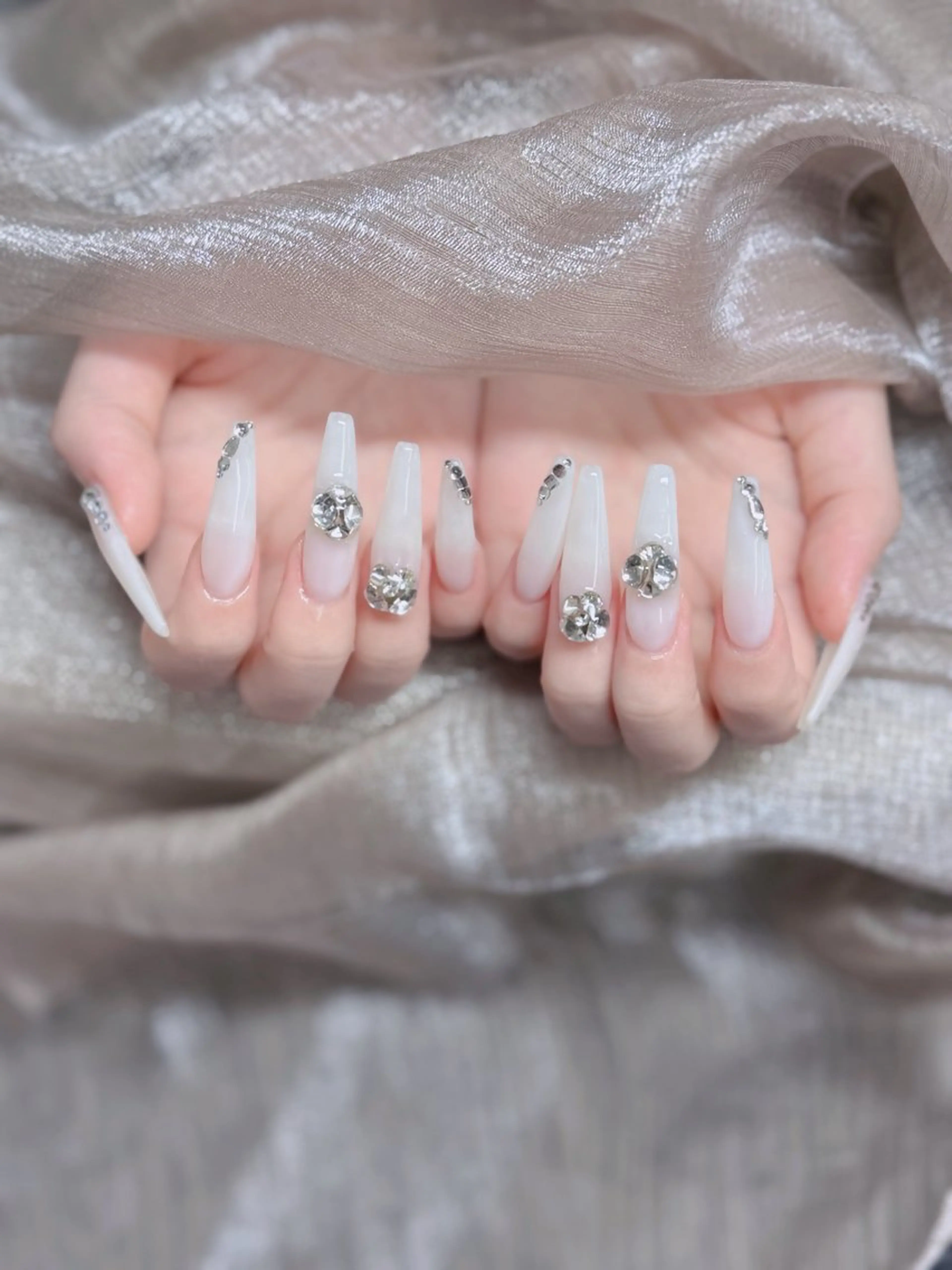 ネイル フレンチネイル ジェルネイル ハロウィン キラキラネイル 韓国ネイル H.baby Nail Salonのネイルデザイン