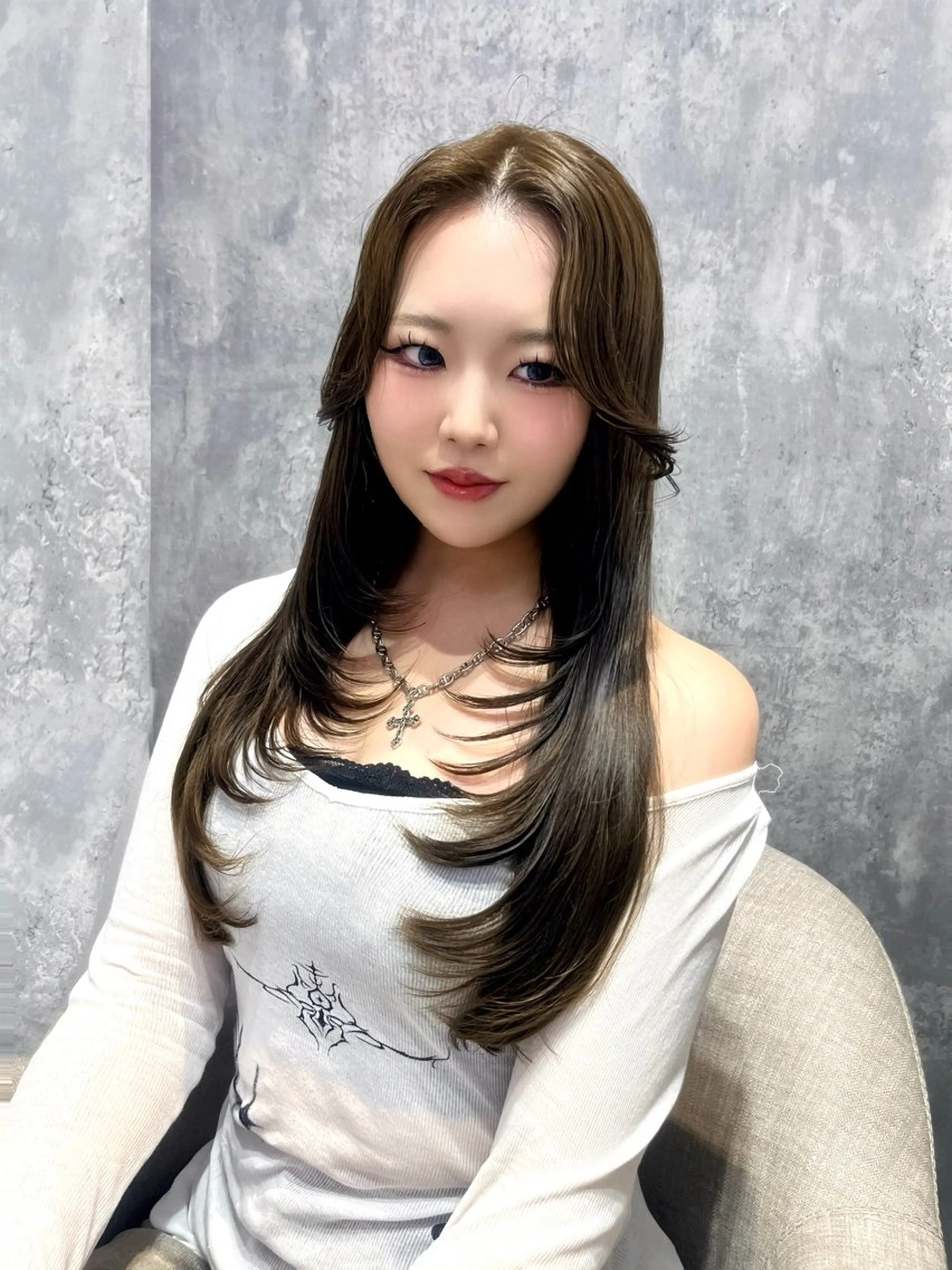 ロング レイヤーカット カット ヘアカラー トレンド韓国モテヘア Natsuki🌛のヘアスタイル