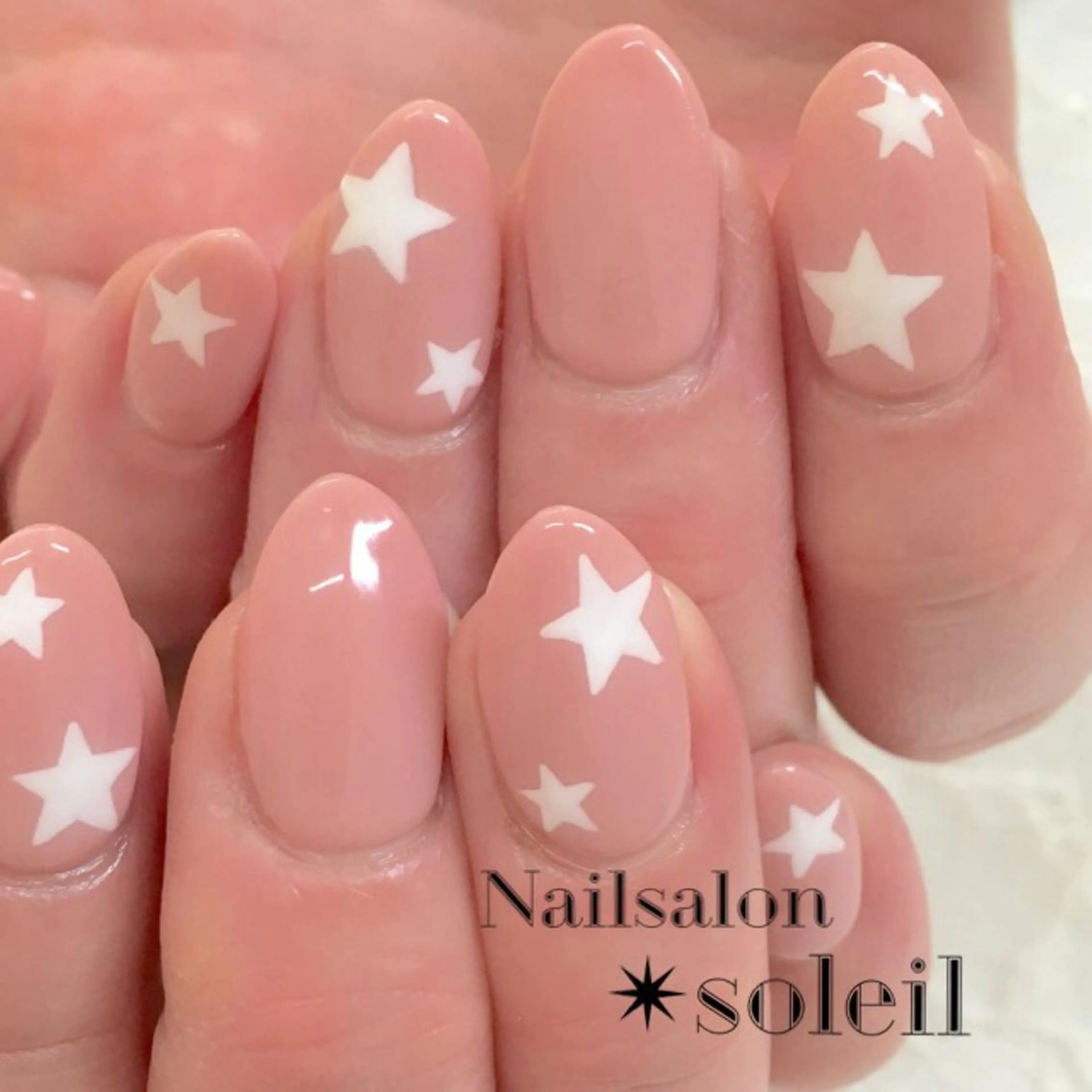 ネイル 粟津 美紀のネイルデザイン