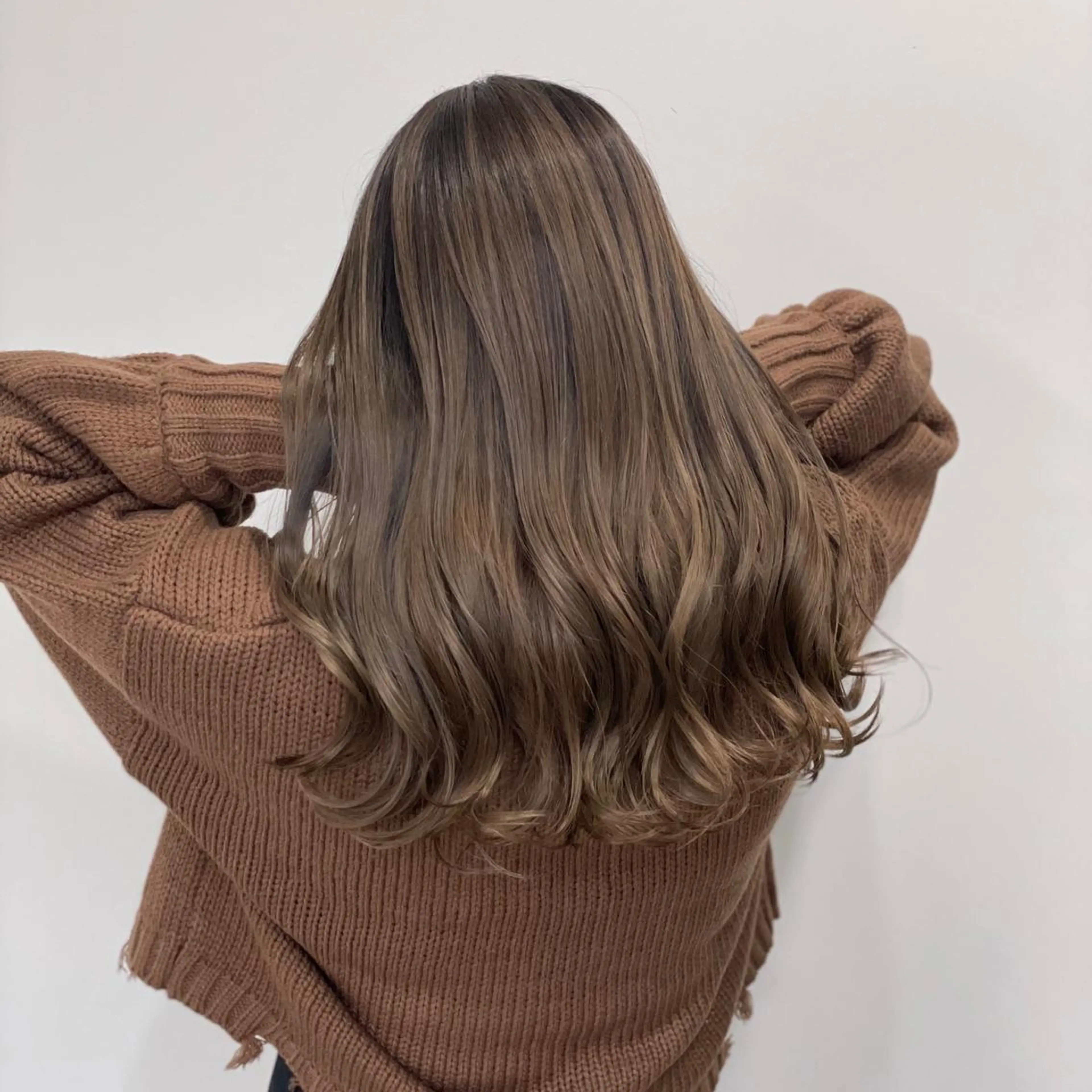 セミロング カラー パーマ ヘアアレンジ メンズ キッズ ネイル マツエク・マツパ アイブロウ メンズバレイヤージュ メンズブリーチ フェードカット メンズハイライト メンズハイトーン 髪質改善🇰🇷 レイヤーカット/梅田のヘアスタイル