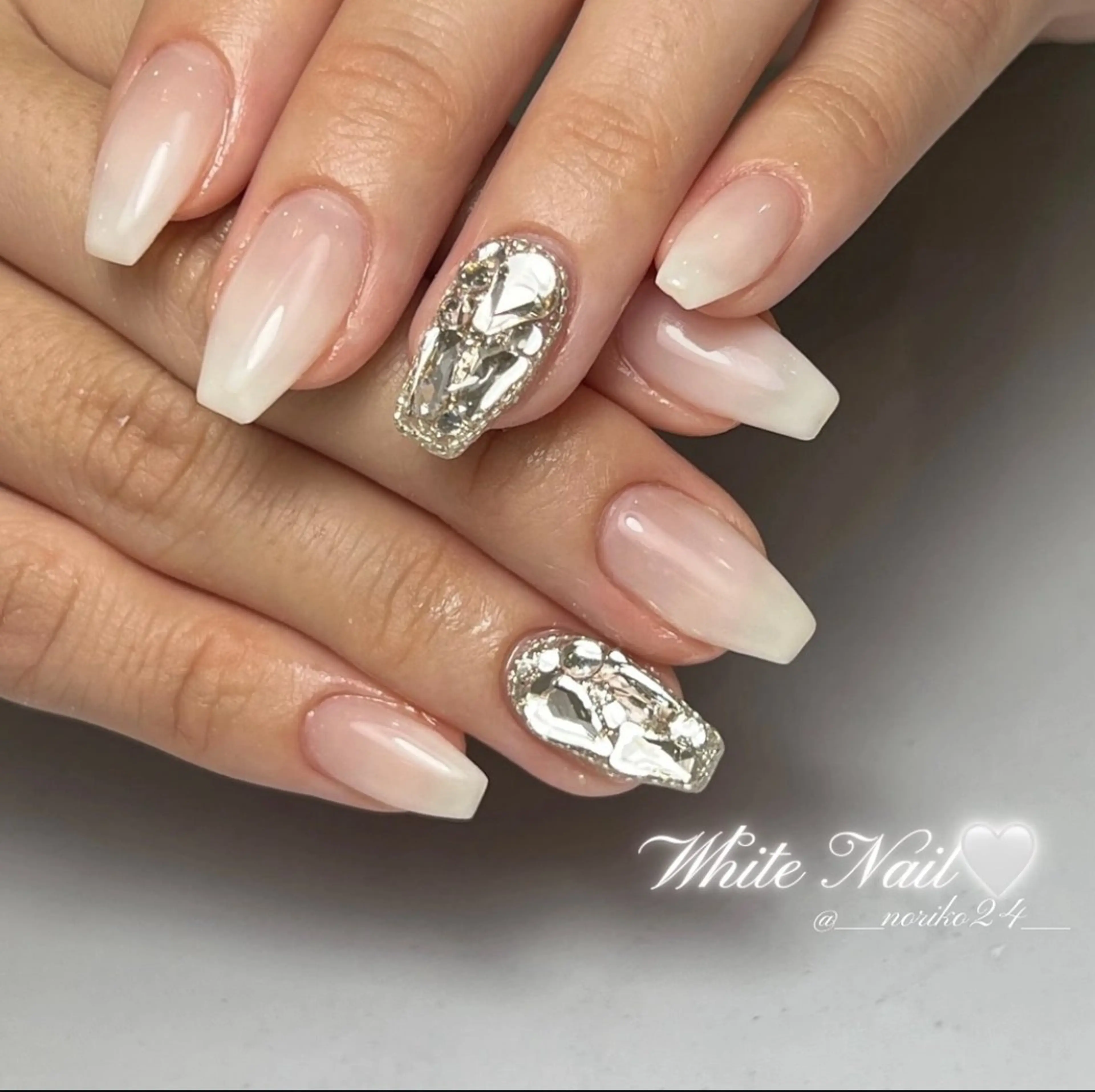 ネイル エルバイノリコ 円谷(つむらや)のネイルデザイン