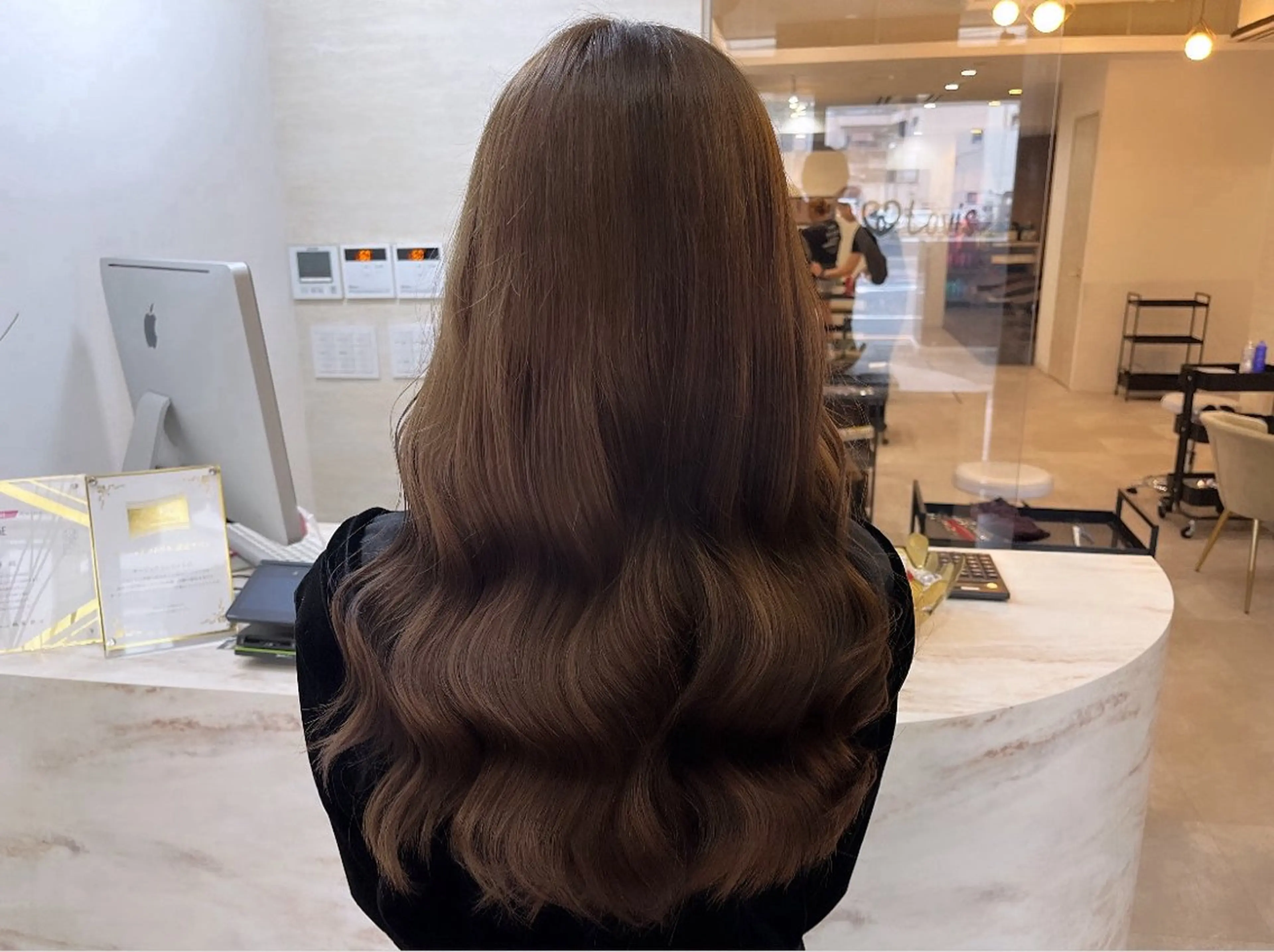 ロング カラー ASAHI Lovisのヘアスタイル