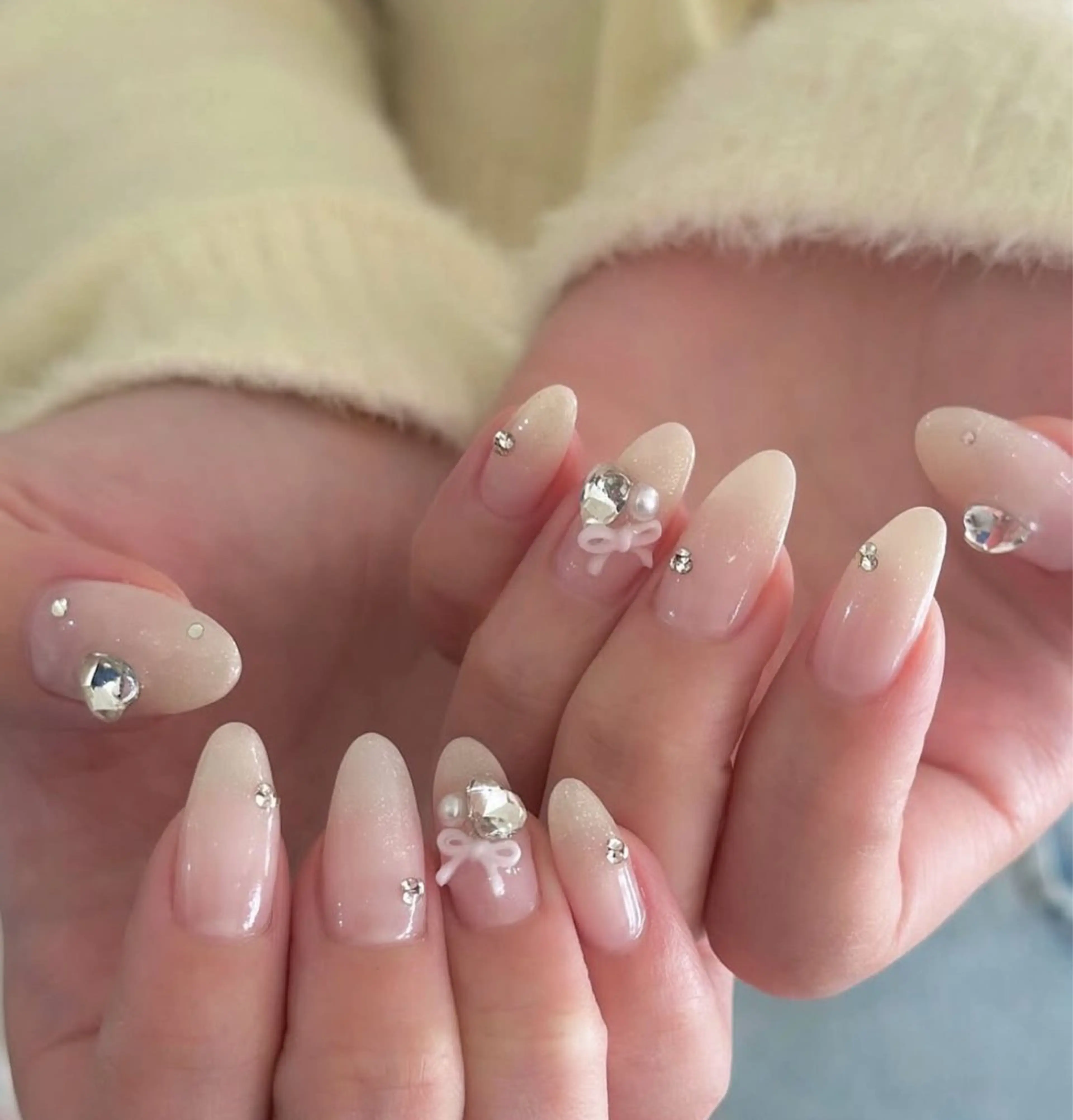 ネイル 長さ出し グラデーション キラキラネイル 韓国ネイル ラメ(グリッター) ハンドネイル ハンドケア Chisa Nail Studio所属・チ サのネイルデザイン