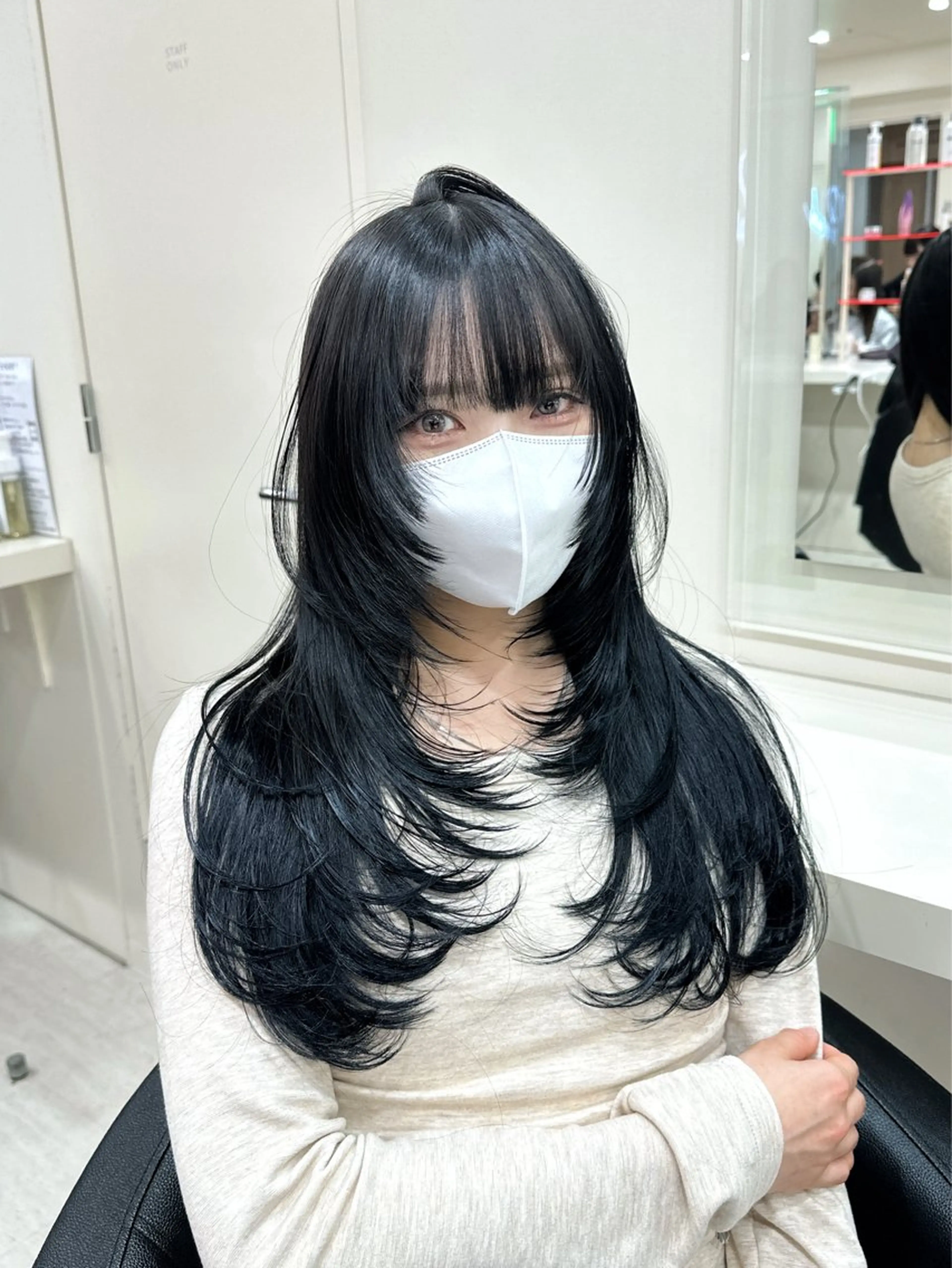 ロング カラー ヘアアレンジ カット ヘアカラー トリートメント ヘッドスパ ヘアセット 艶カラー/ハイトーン /レイヤーカットのヘアスタイル