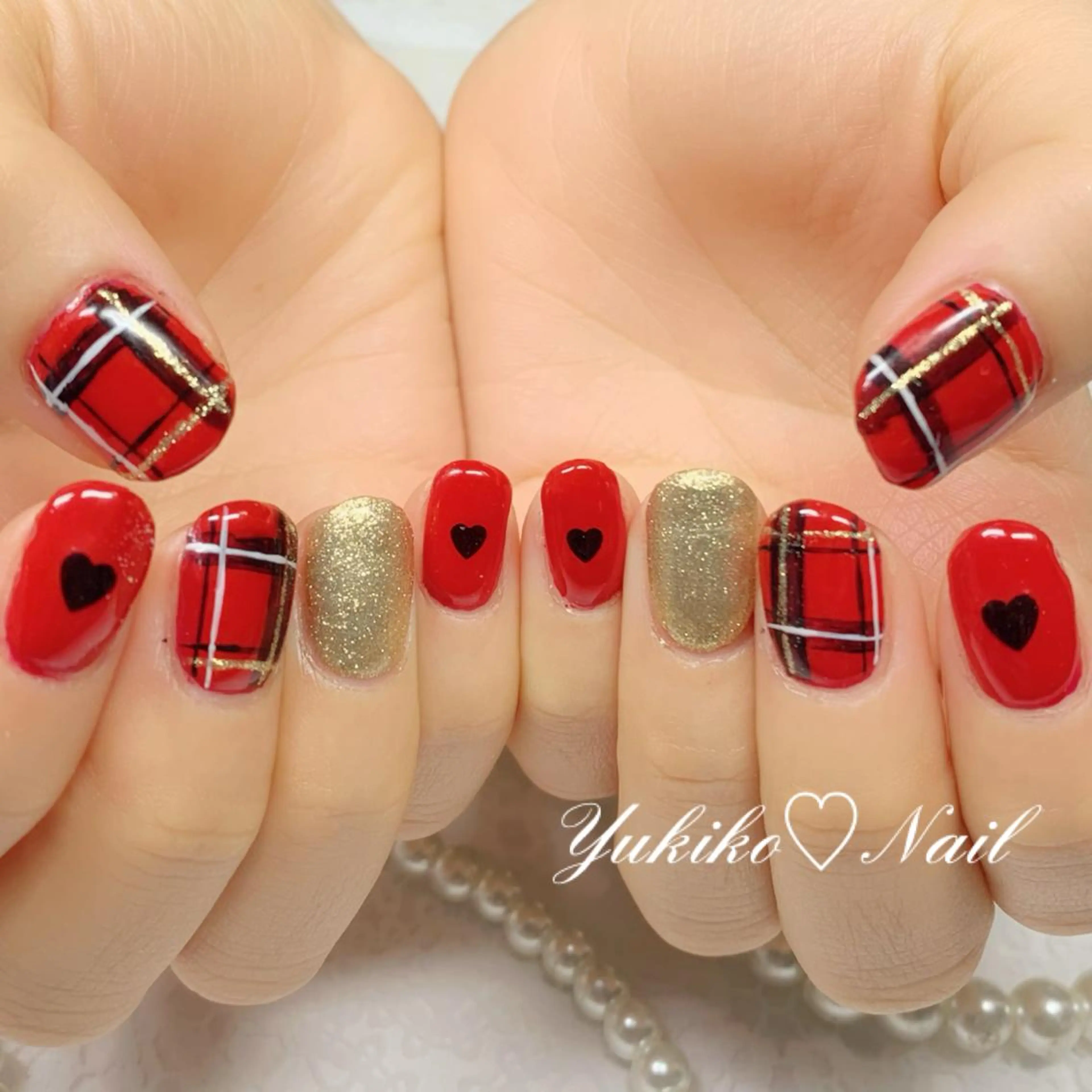 ネイル 持ち込み 赤色 冬ネイル クリスマス ユキコ ネイルのネイルデザイン