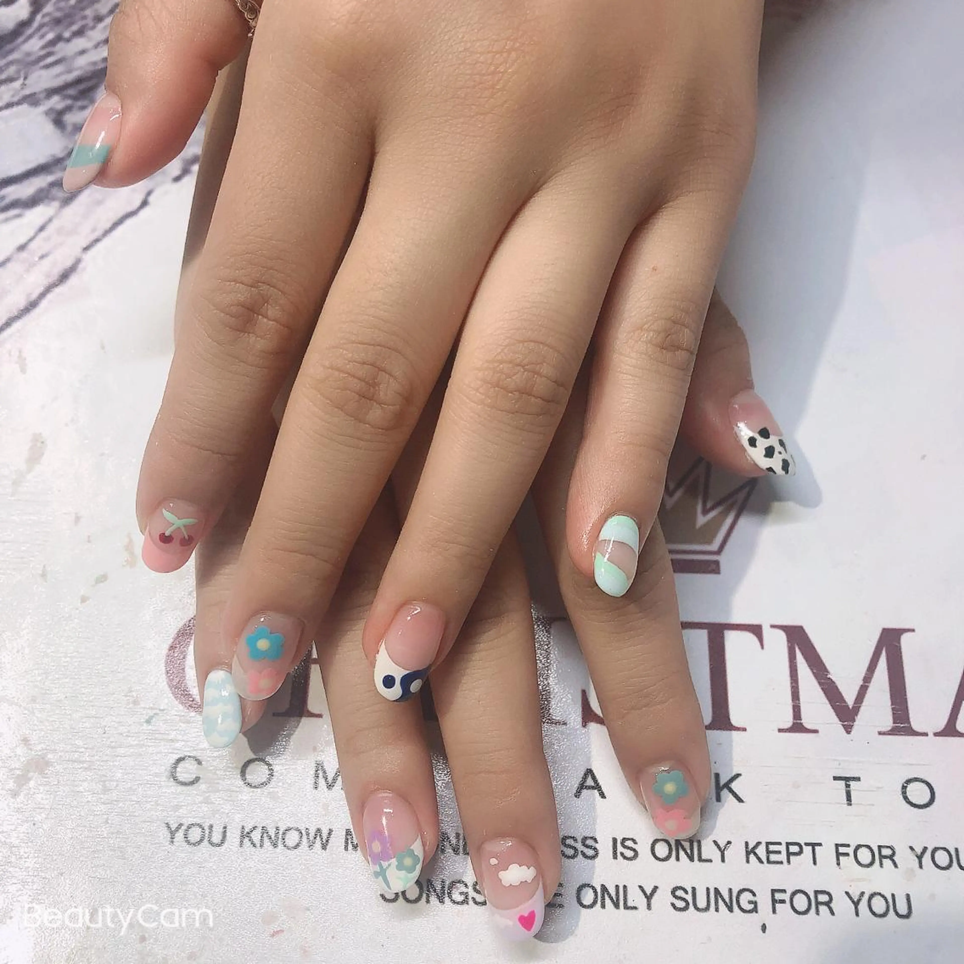 ネイル Guarendo錦糸町店所属・ガレンドウ 白澤 愛子のネイルデザイン