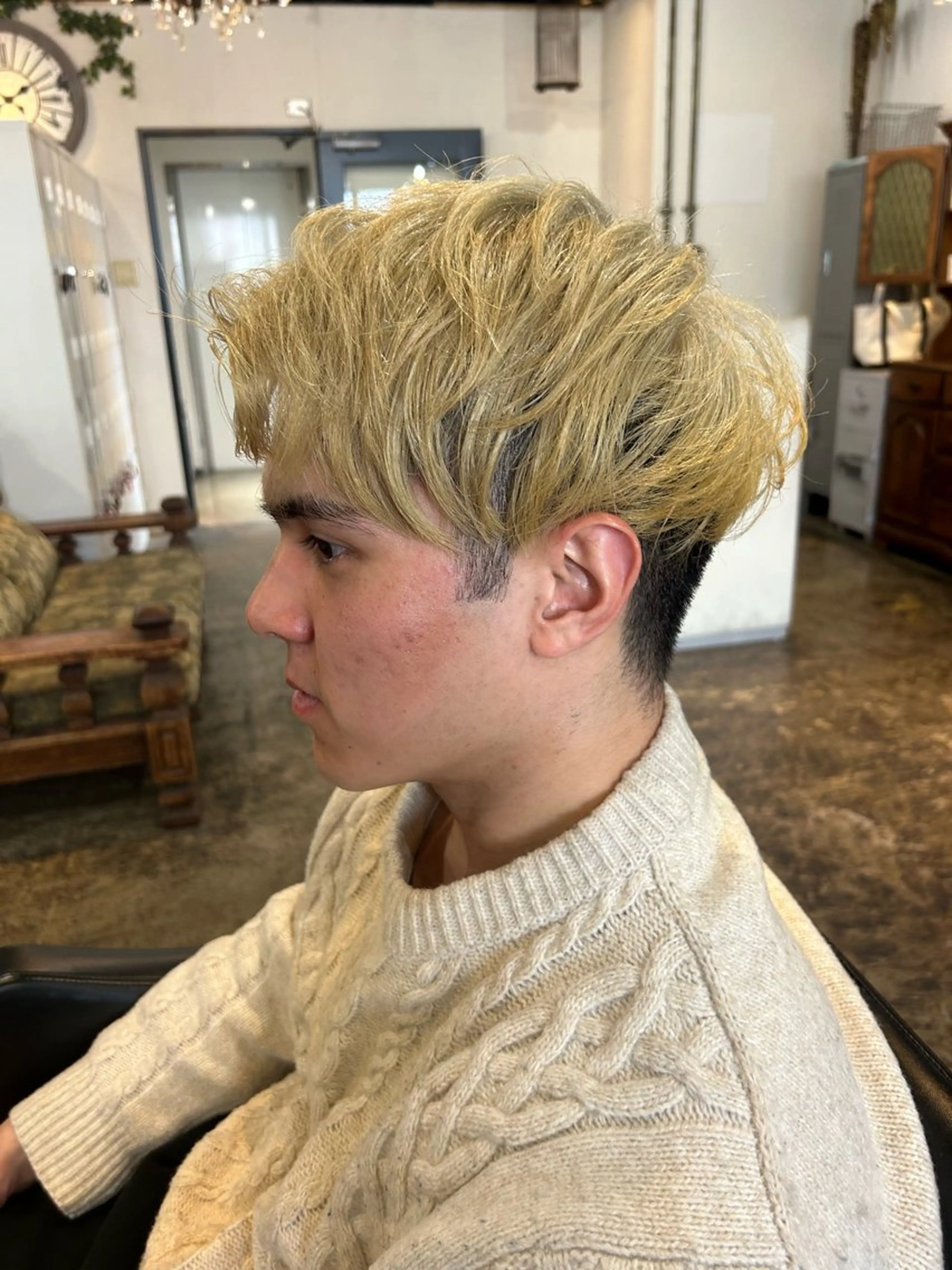 ショート カラー メンズ メンズブリーチ ブリーチ ヘアカラー beat立川店所属・Julia🖤 🌬️🩵のヘアスタイル