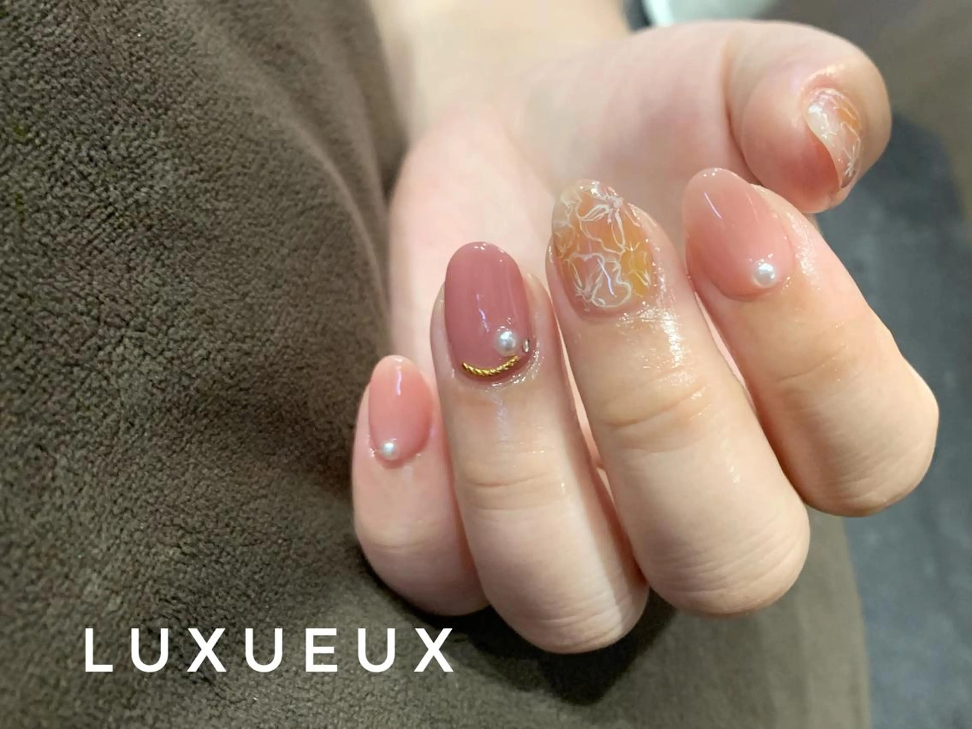 ネイル LUXUEUX春日店所属・LUXUEUX春日店 (ルクソー)のネイルデザイン