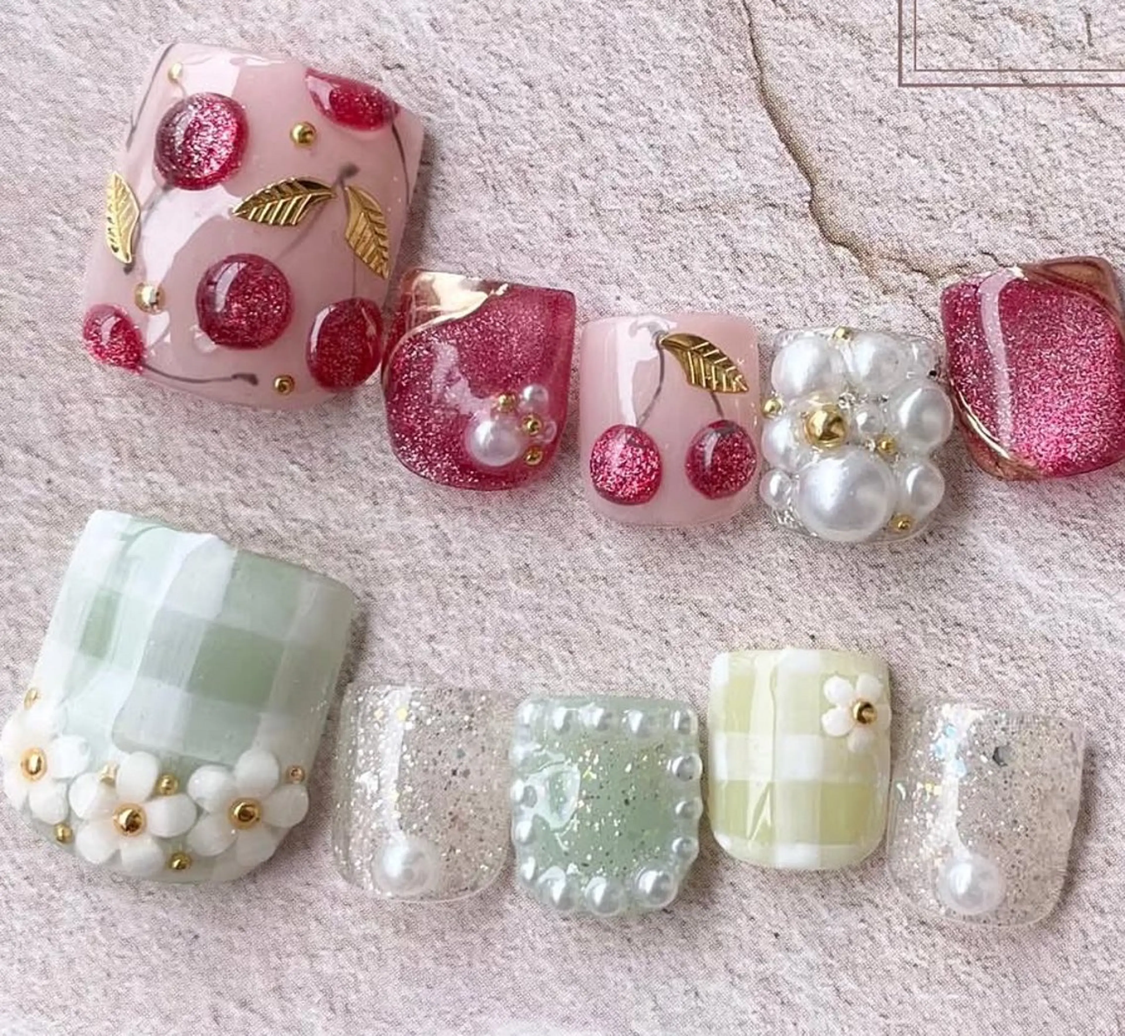 ミディアム ガー NAILのネイルデザイン