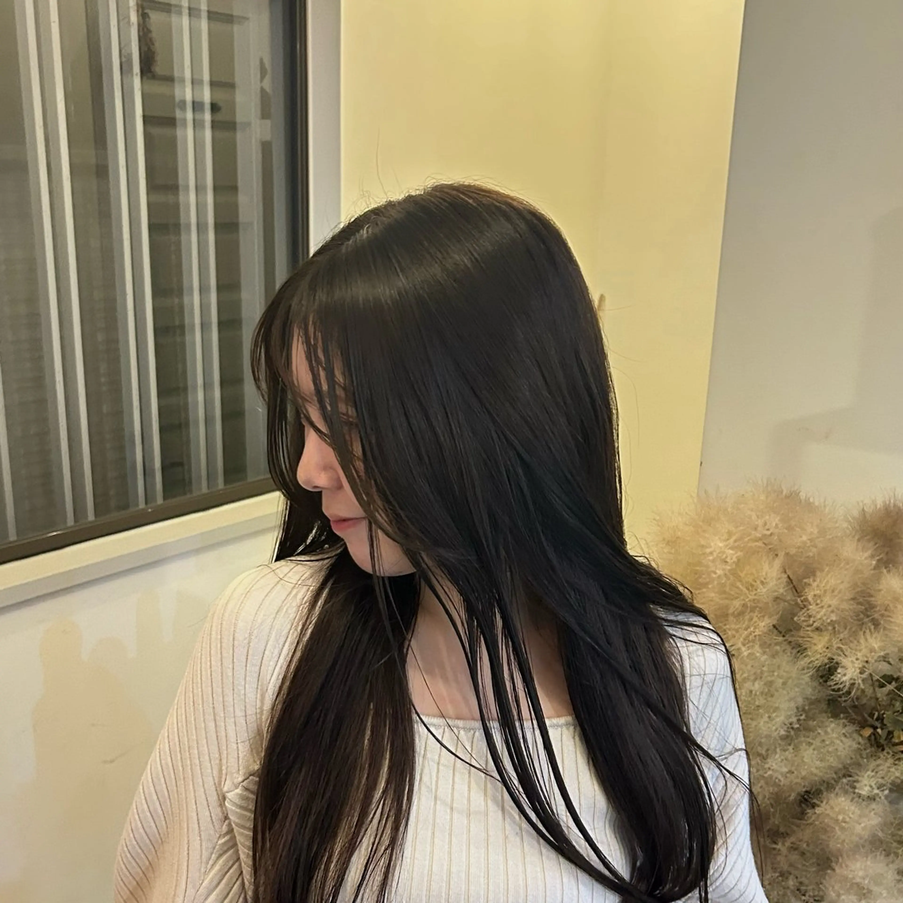 カラー MUKU 市川 莉花のヘアスタイル