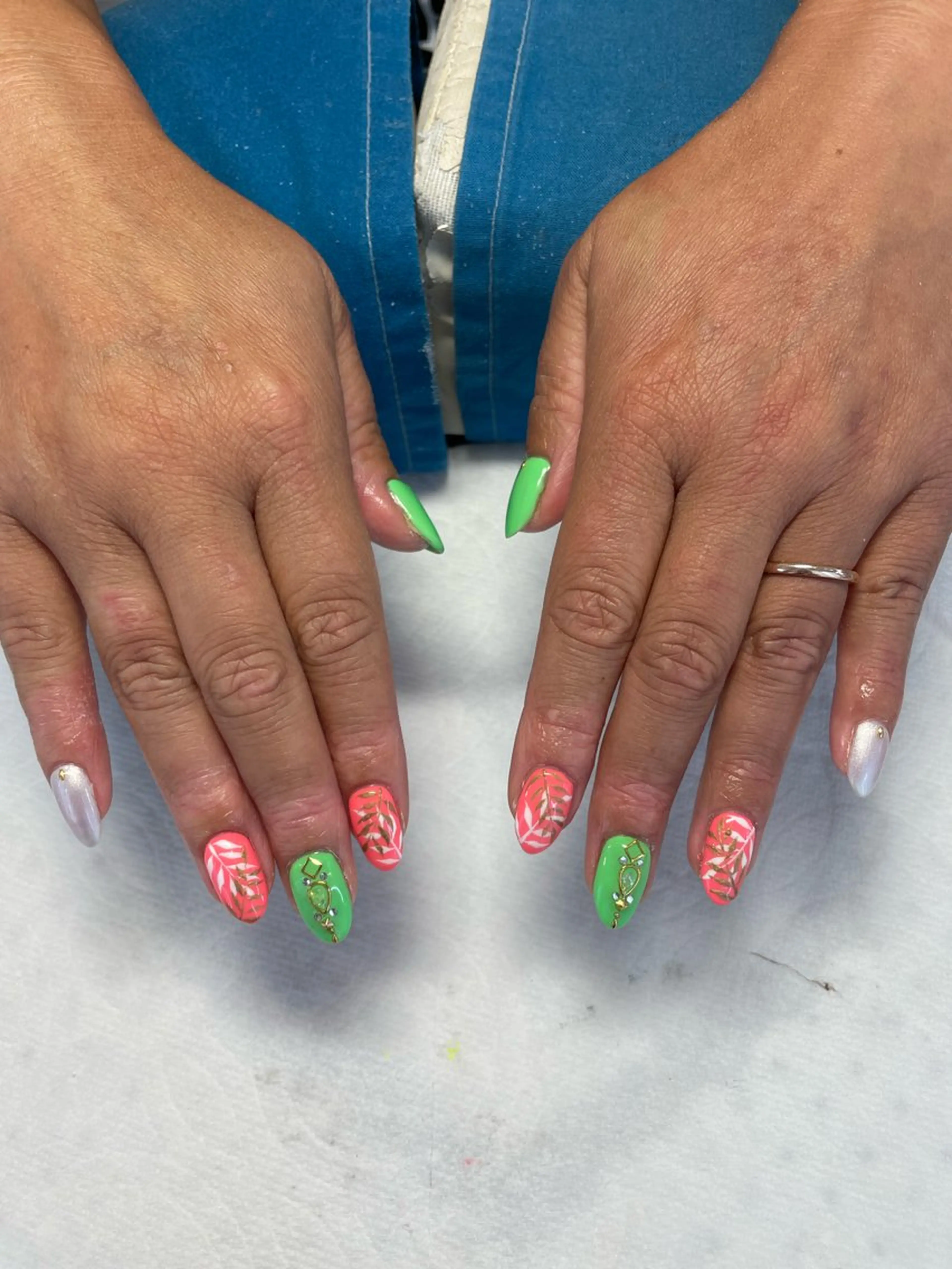 ネイル リリーズネイル 堤のネイルデザイン