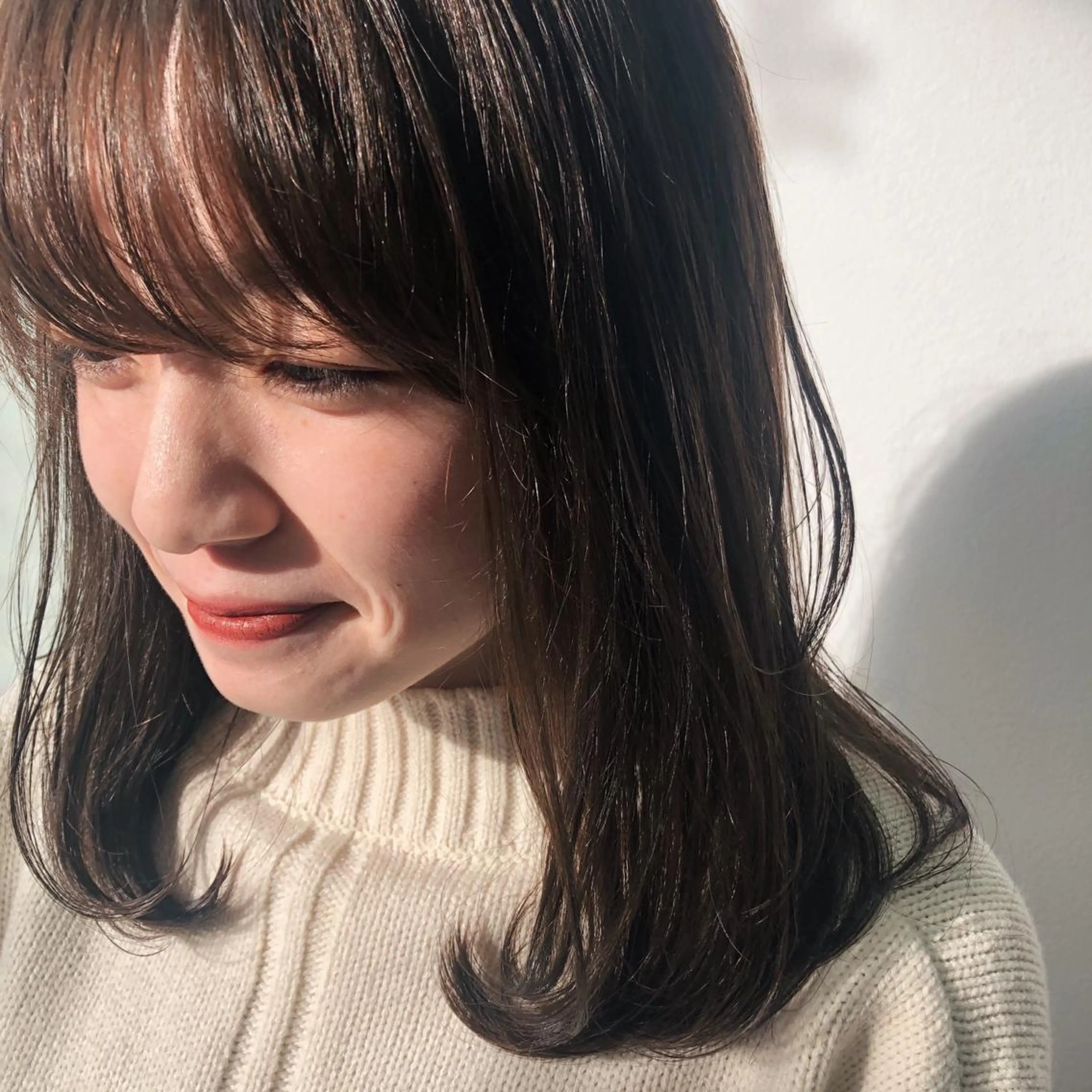 ミディアム 切りっぱなしボブ／ 暖色カラー／なつみのヘアスタイル