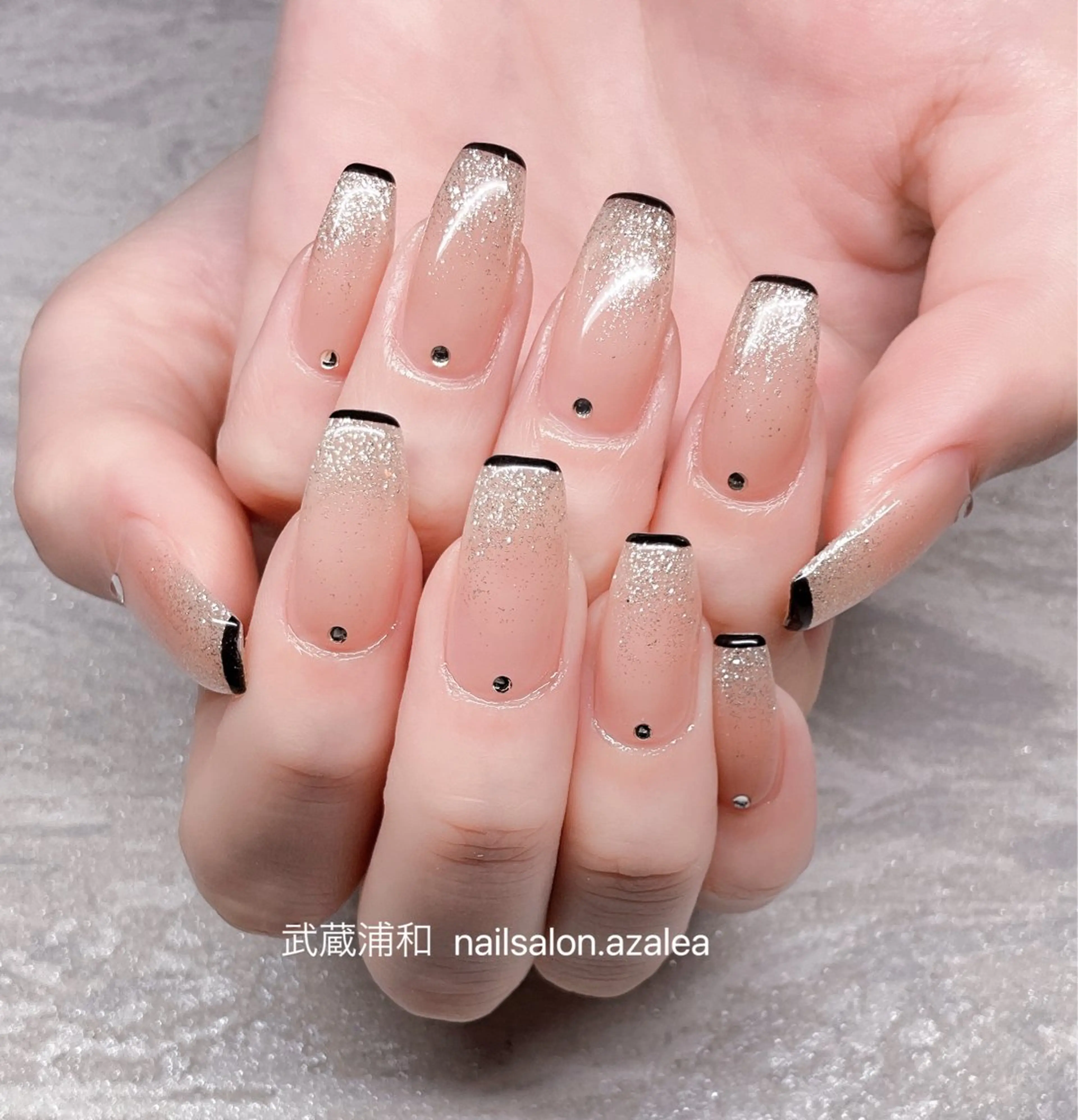 ネイル ハンドネイル R inのネイルデザイン