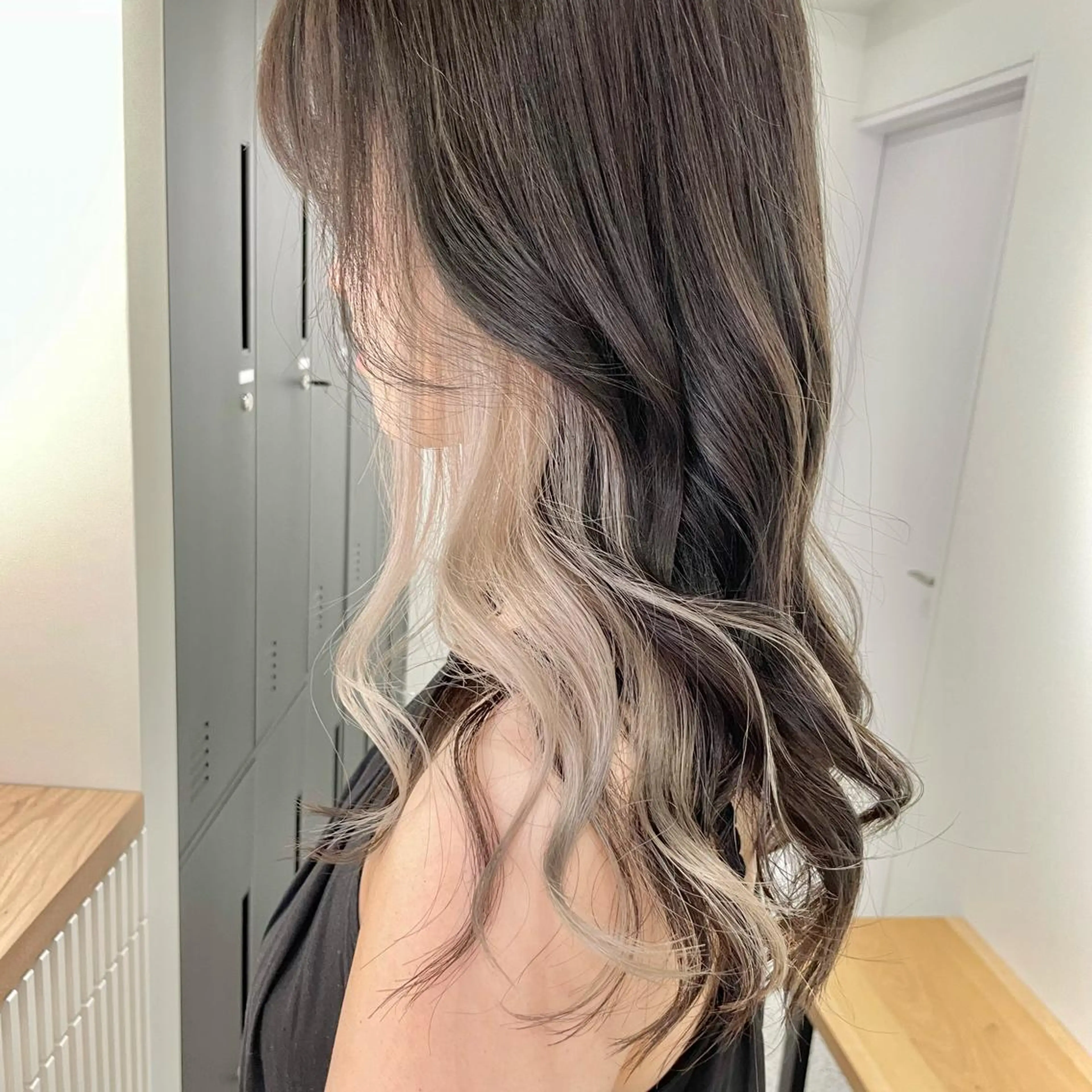 ロング カラー ベージュカラー ブリーチ ホワイトベージュ GO TODAY SHARE SALON 原宿本店所属・ブリーチ/ハイトーン 艶カラー/ユリナのヘアスタイル