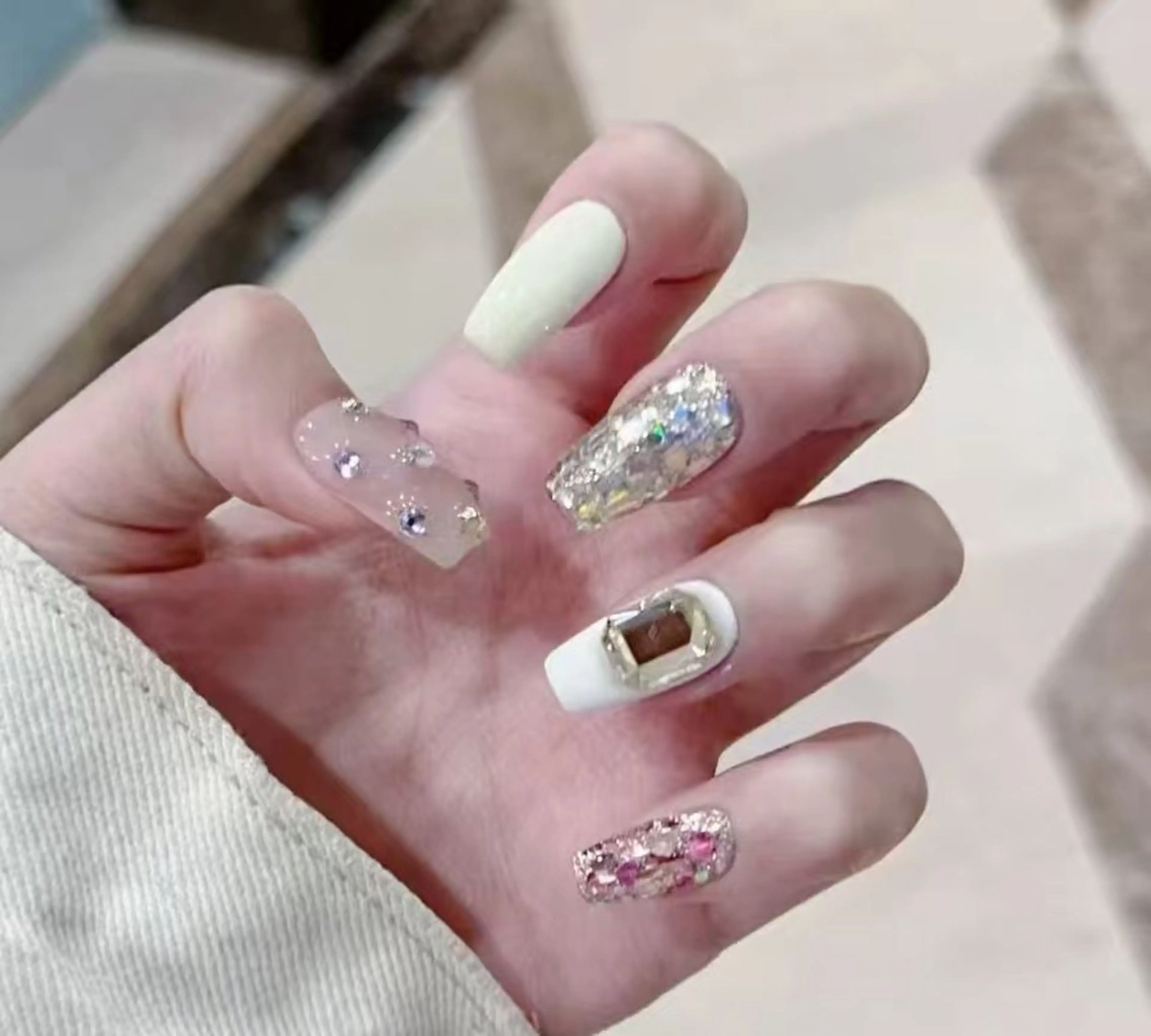 ネイル オーロラネイル フラワーネイル フットネイル フレンチネイル ジェルネイル ハンドネイル BabyYouMi ねねのネイルデザイン