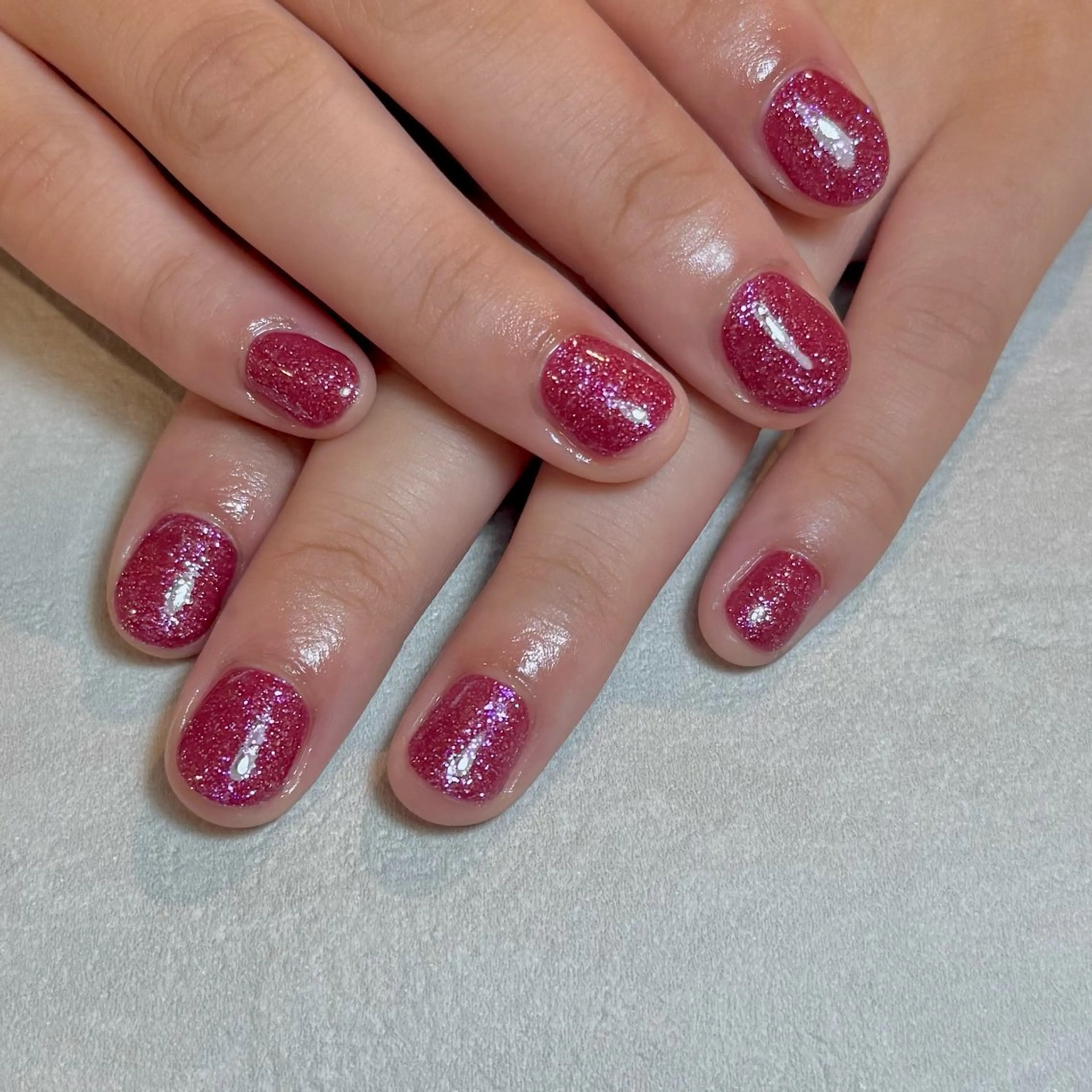 ネイル ボルドー ジェルネイル キラキラネイル ラメ(グリッター) ショートネイル MAX BEAUTY nail 笹塚所属・nailist saitoのネイルデザイン